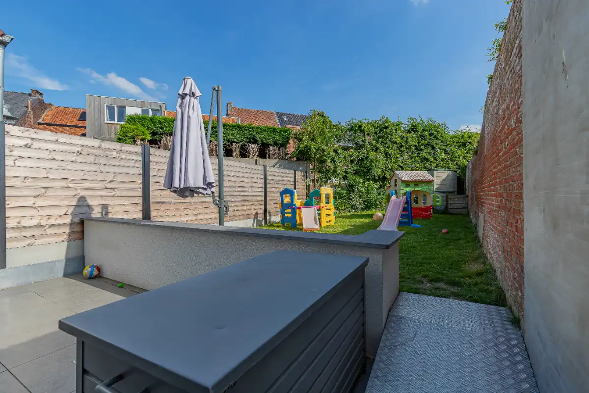 Multifunctioneel pand met praktijkruimte en instapklaar duplexappartement foto 7