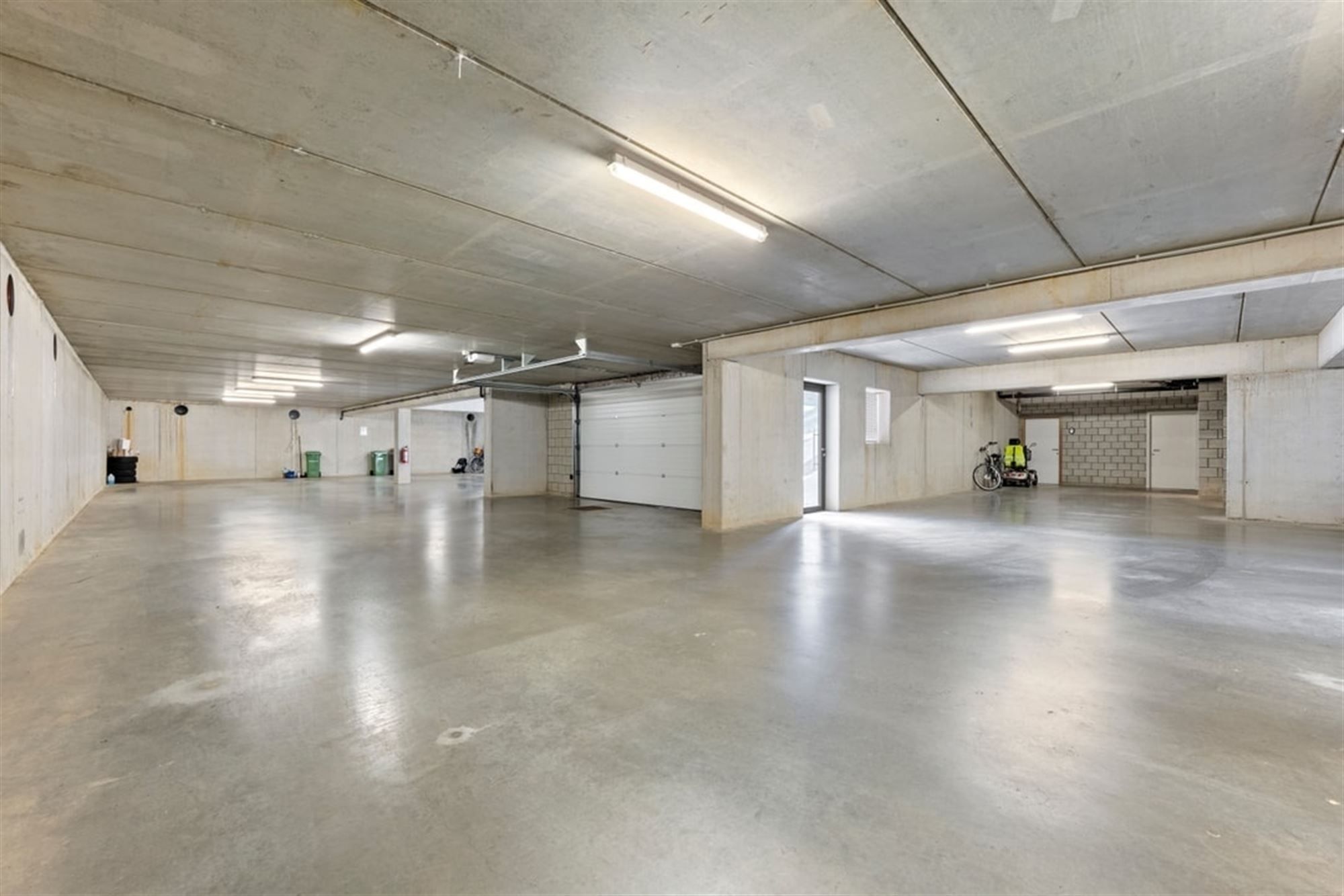 INSTAPKLAAR 2 SLK APPARTEMENT MET ONDERGRONDSE STAANPLAATS IN HARTJE MAASMECHELEN  foto 33