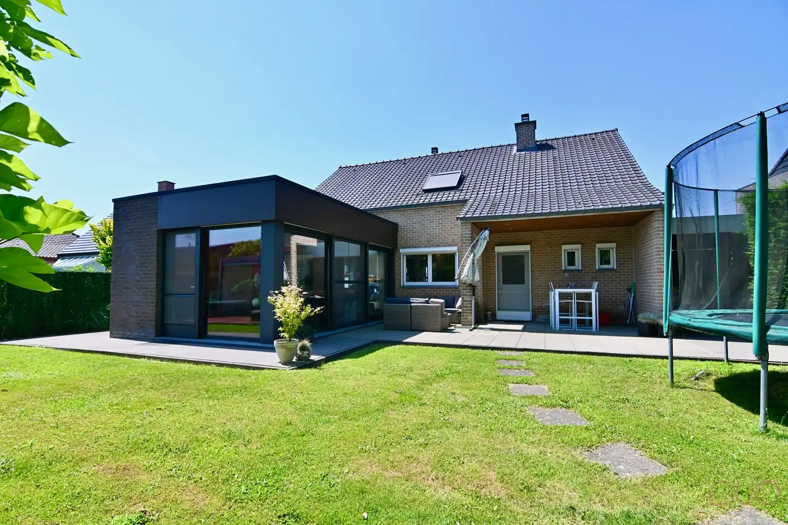 Tijdloze, instapklare ééngezinswoning voorzien van moderne technieken foto 2