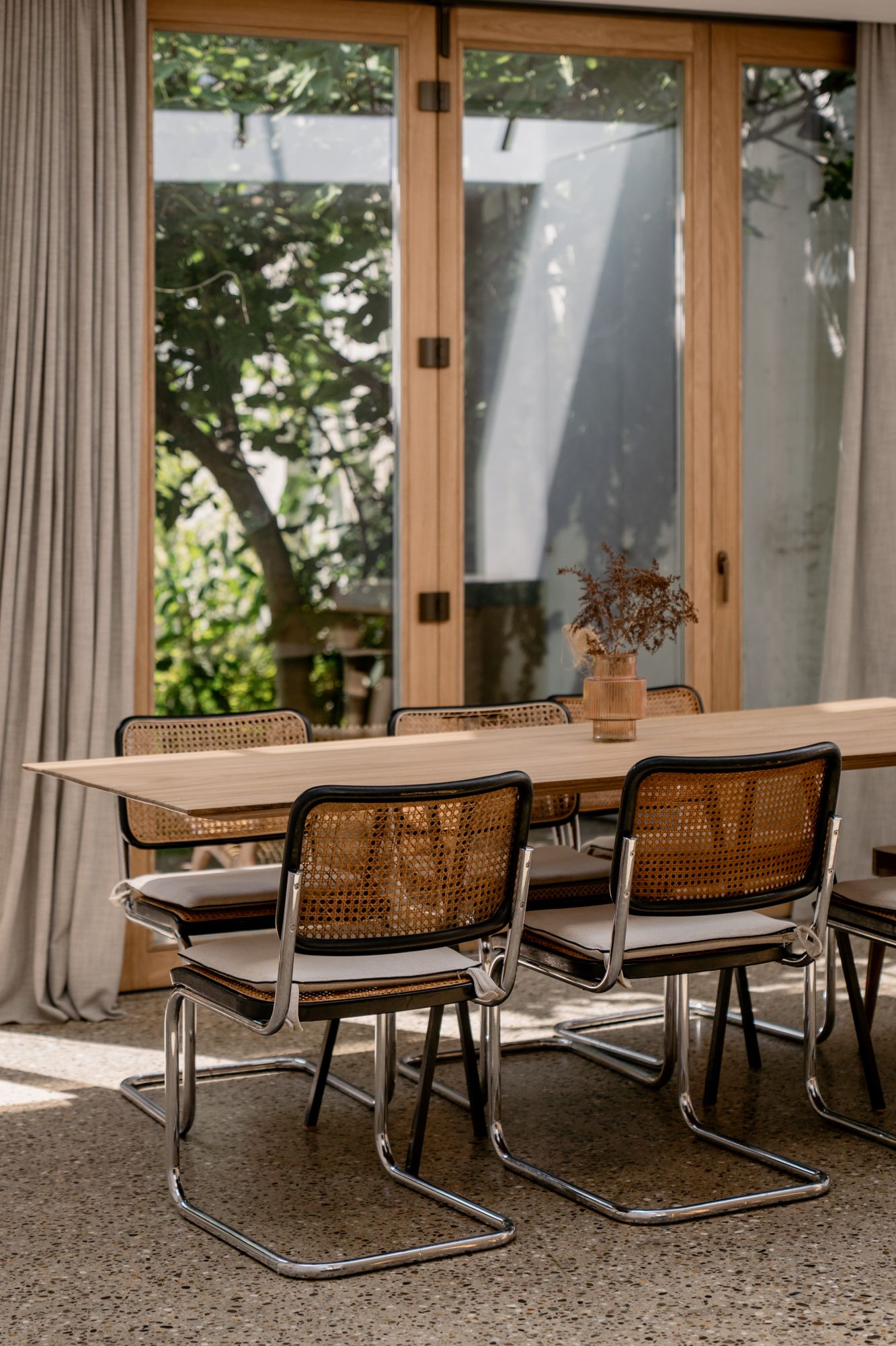 Magnifiek gerenoveerde woning met bostuin nabij het Moorkensplein foto 6