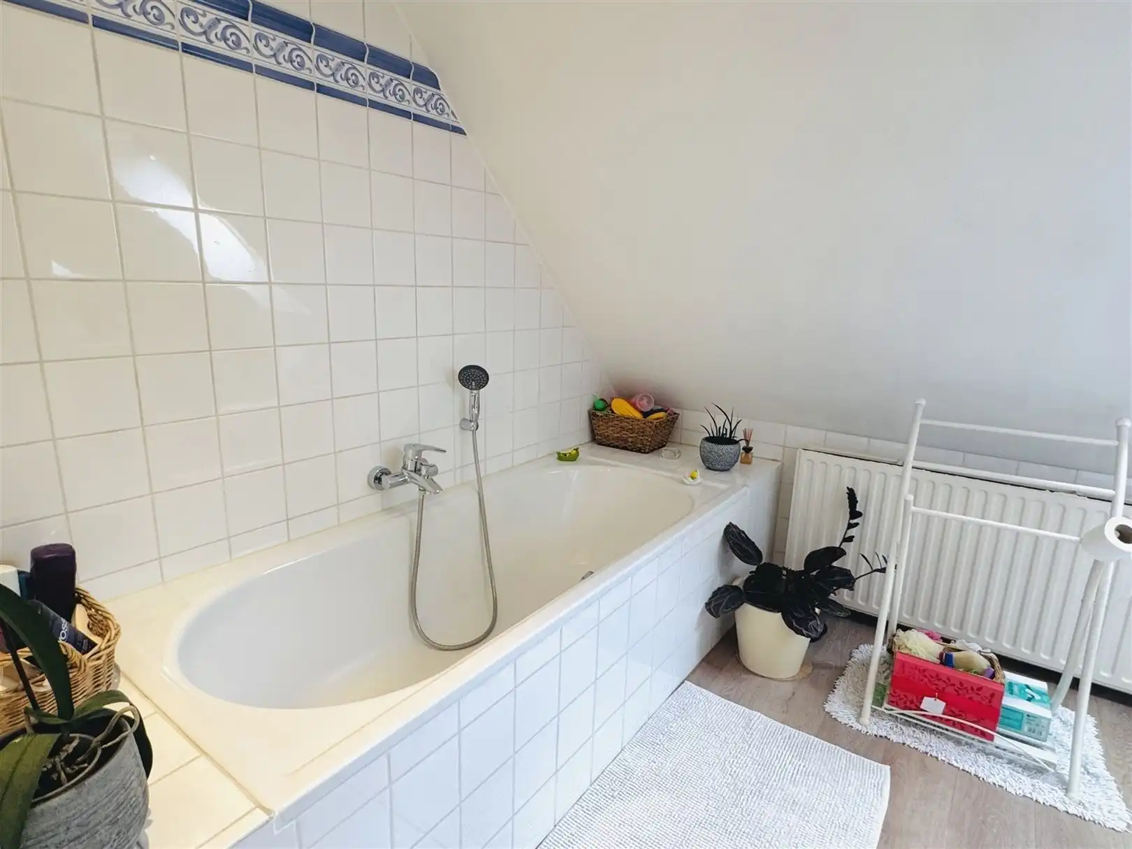 Ruime open bebouwing met grote tuin & bijgebouwen in Stekene foto 17