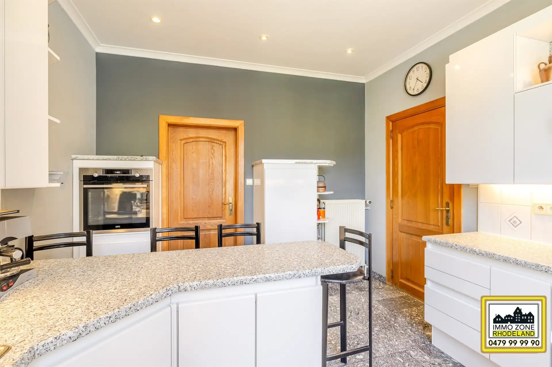 Statige burgerwoning met privaat tuindomein foto 12