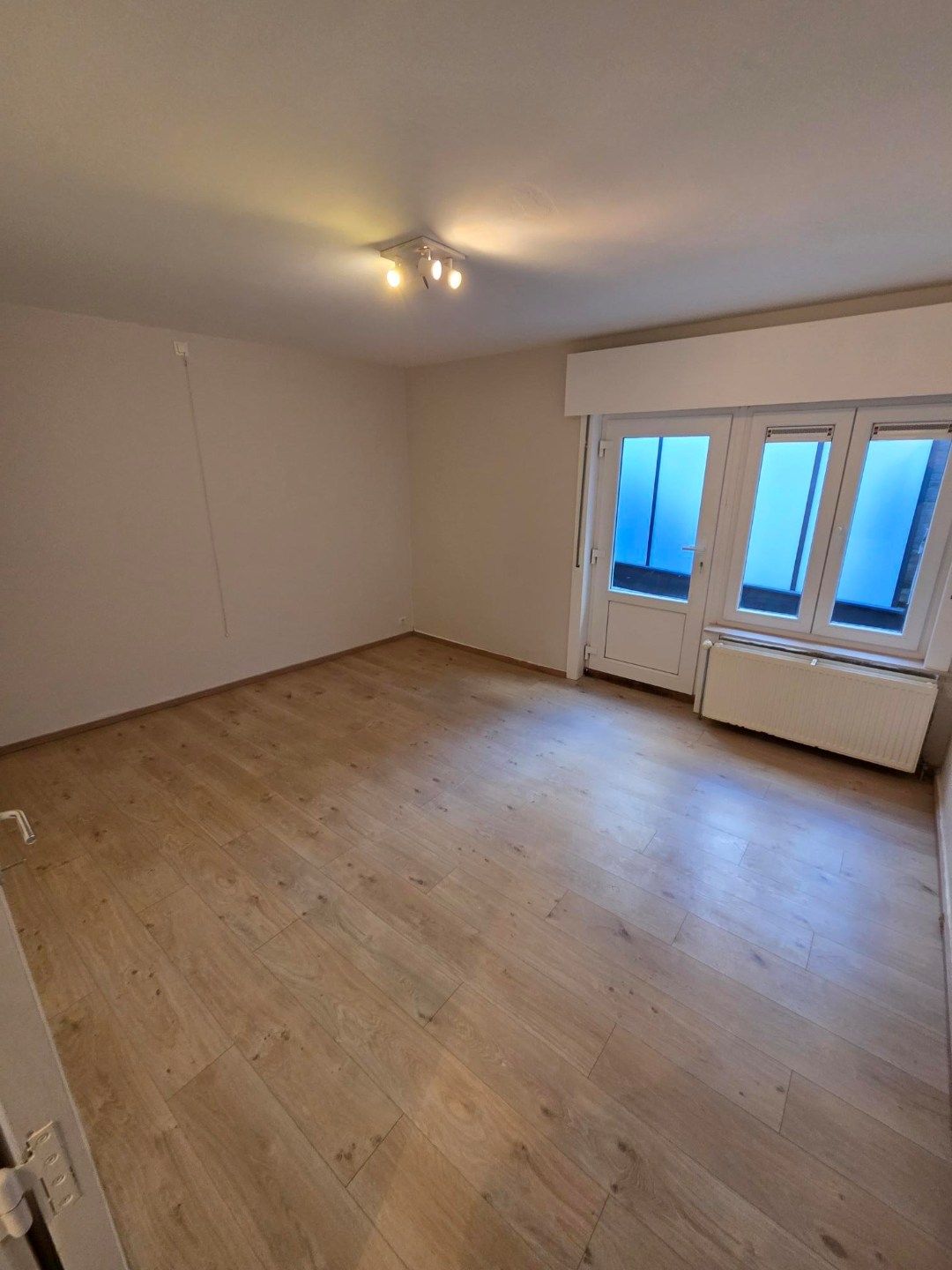 Verzorgd appartement met 2 slaapkamers in Veurne foto 4