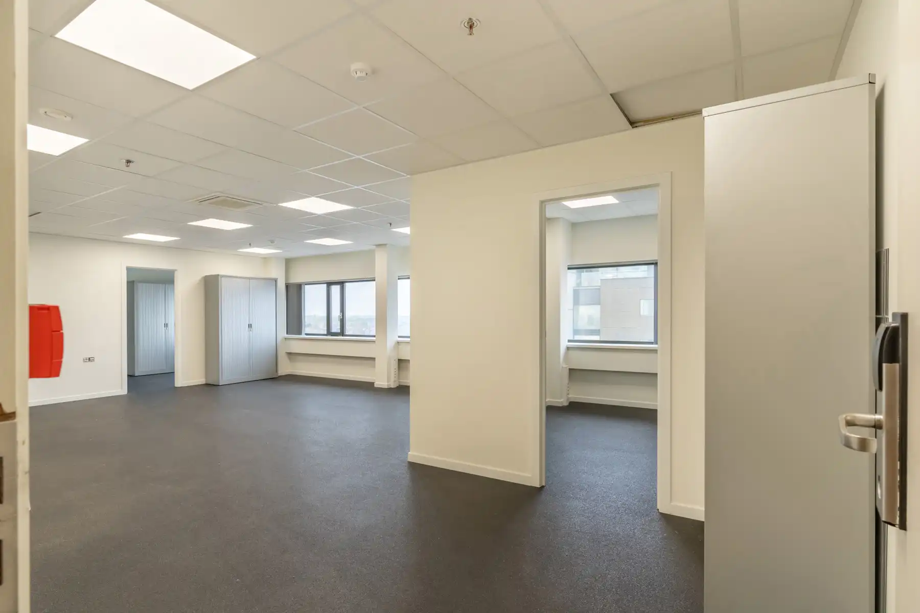 Instapklare kantoorruimte te huur in Radisson Toren foto 3