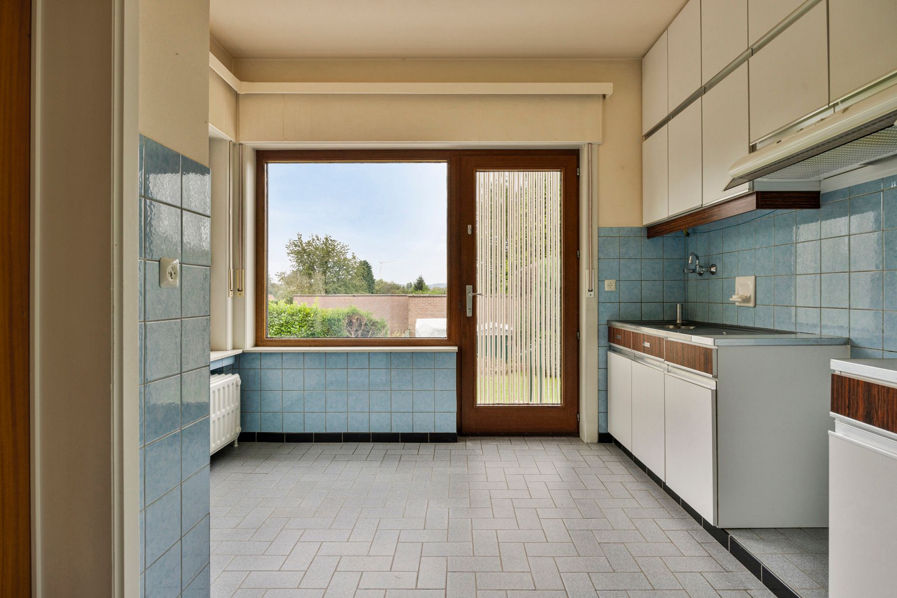 Rustig gelegen bungalow met 2 slaapkamers en tuin foto 13