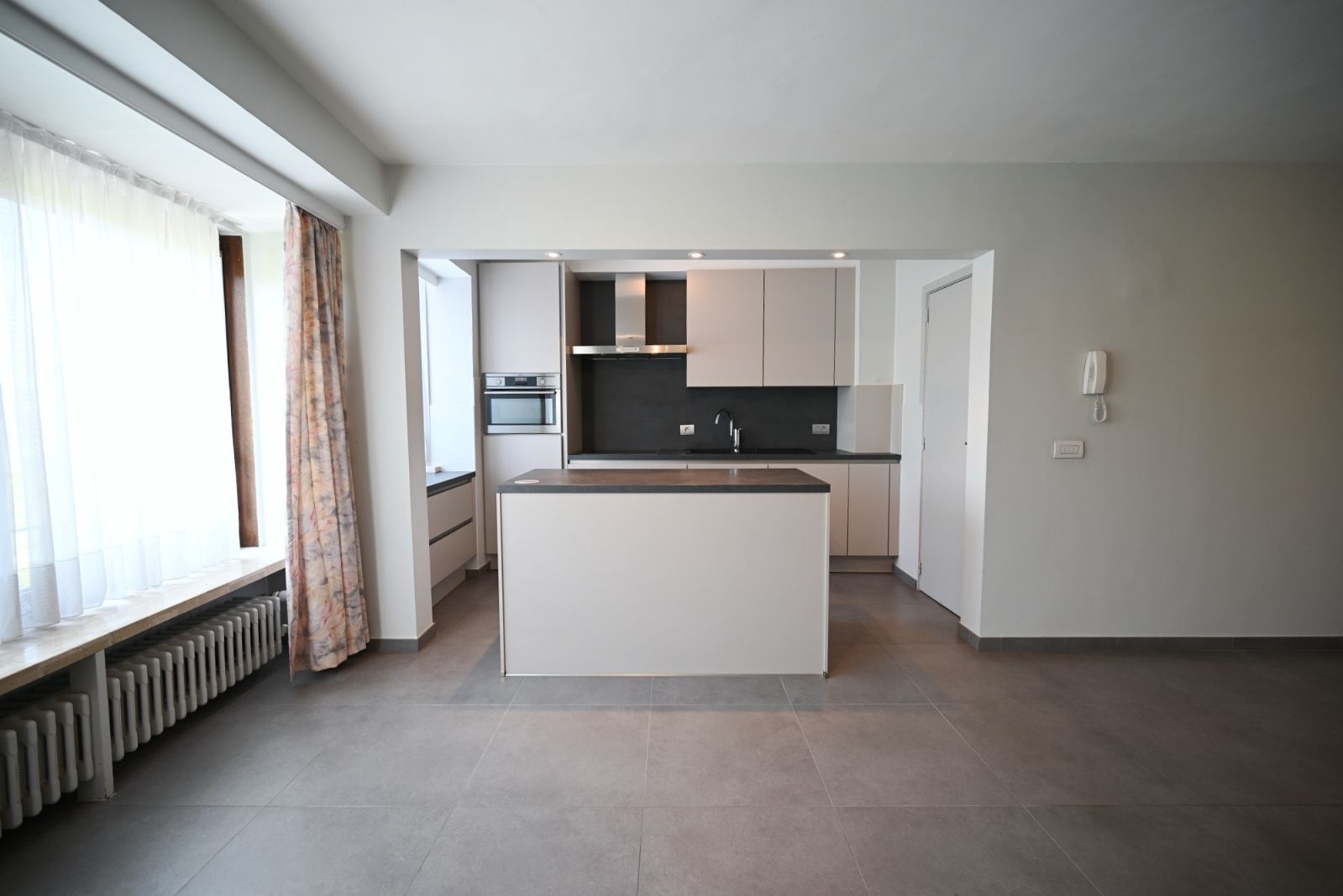 Mooi afgewerkt appartement met 2 slaapkamers foto 4