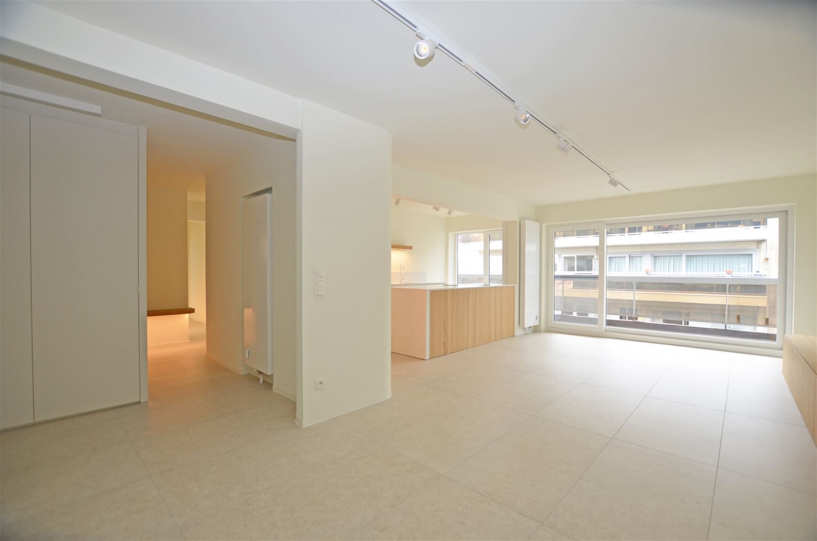 Smaakvol gerenoveerd appartement op het Katarinaplein foto 4