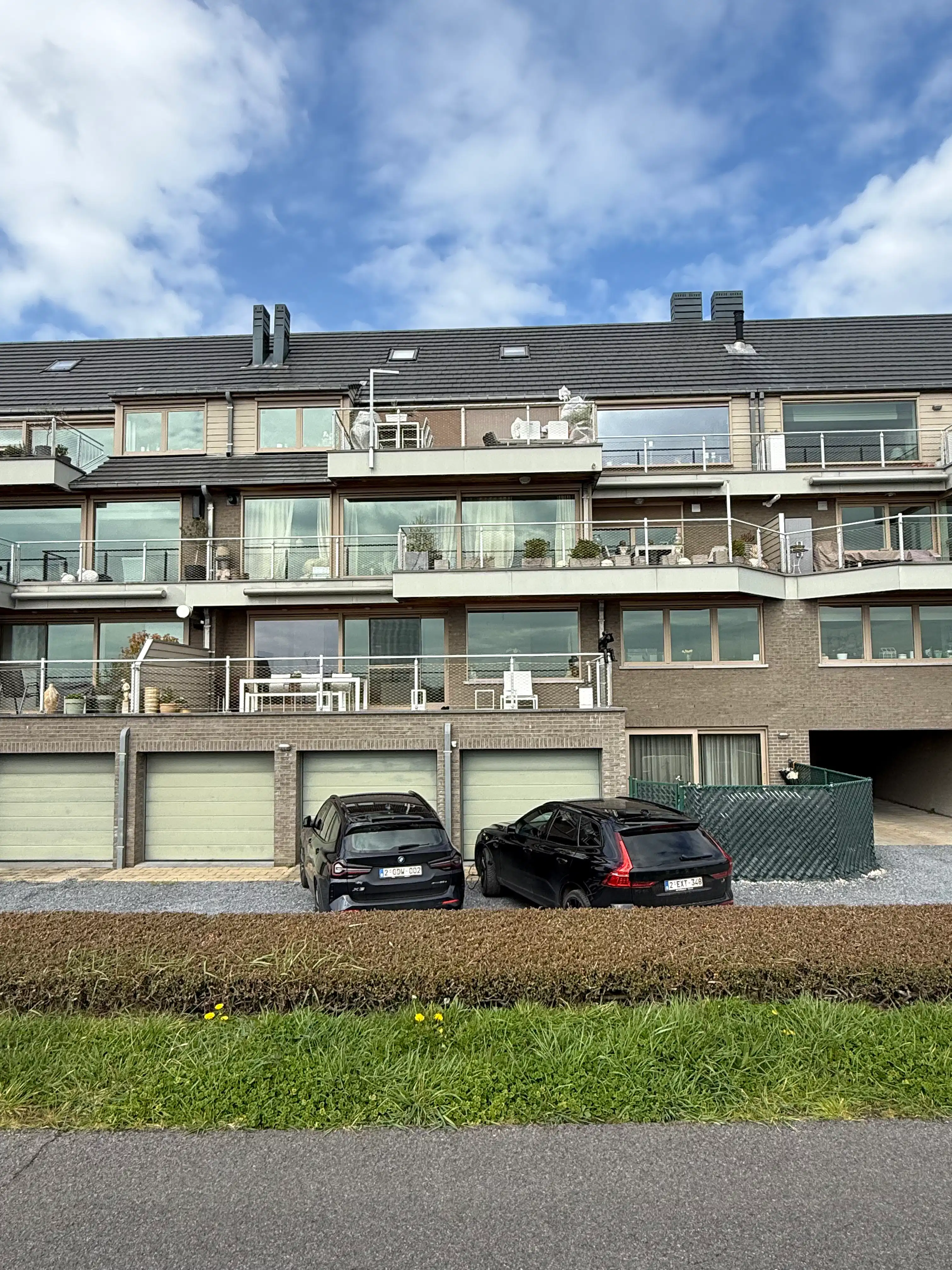 Exclusief dakappartement met uniek waterzicht, royale ruimtes en uitzonderlijk grote garage! foto 2