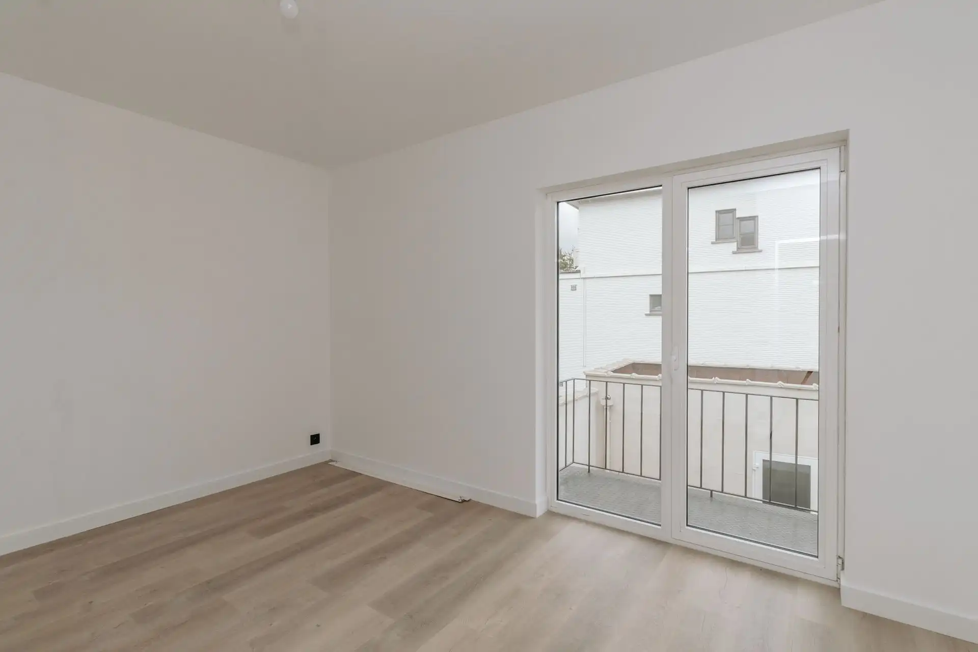 Instapklaar appartement met parking in Gillegomwijk! foto 16