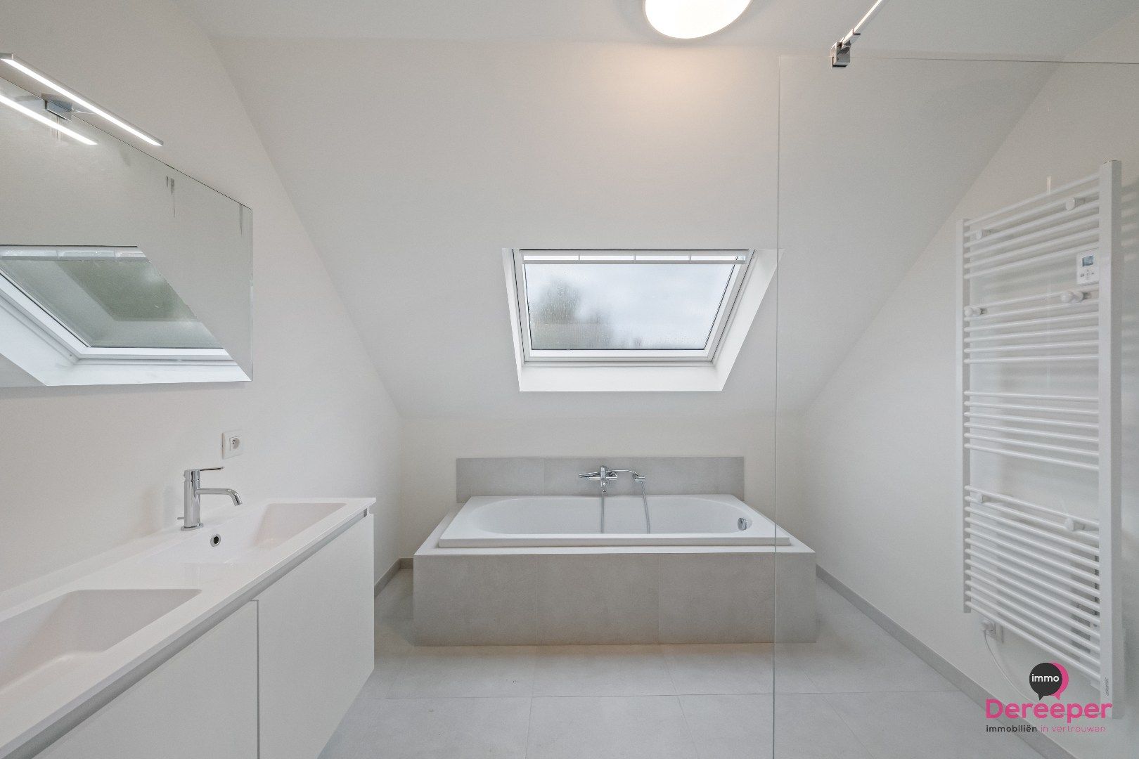 Rustig gelegen halfopen nieuwbouwwoning  foto 17