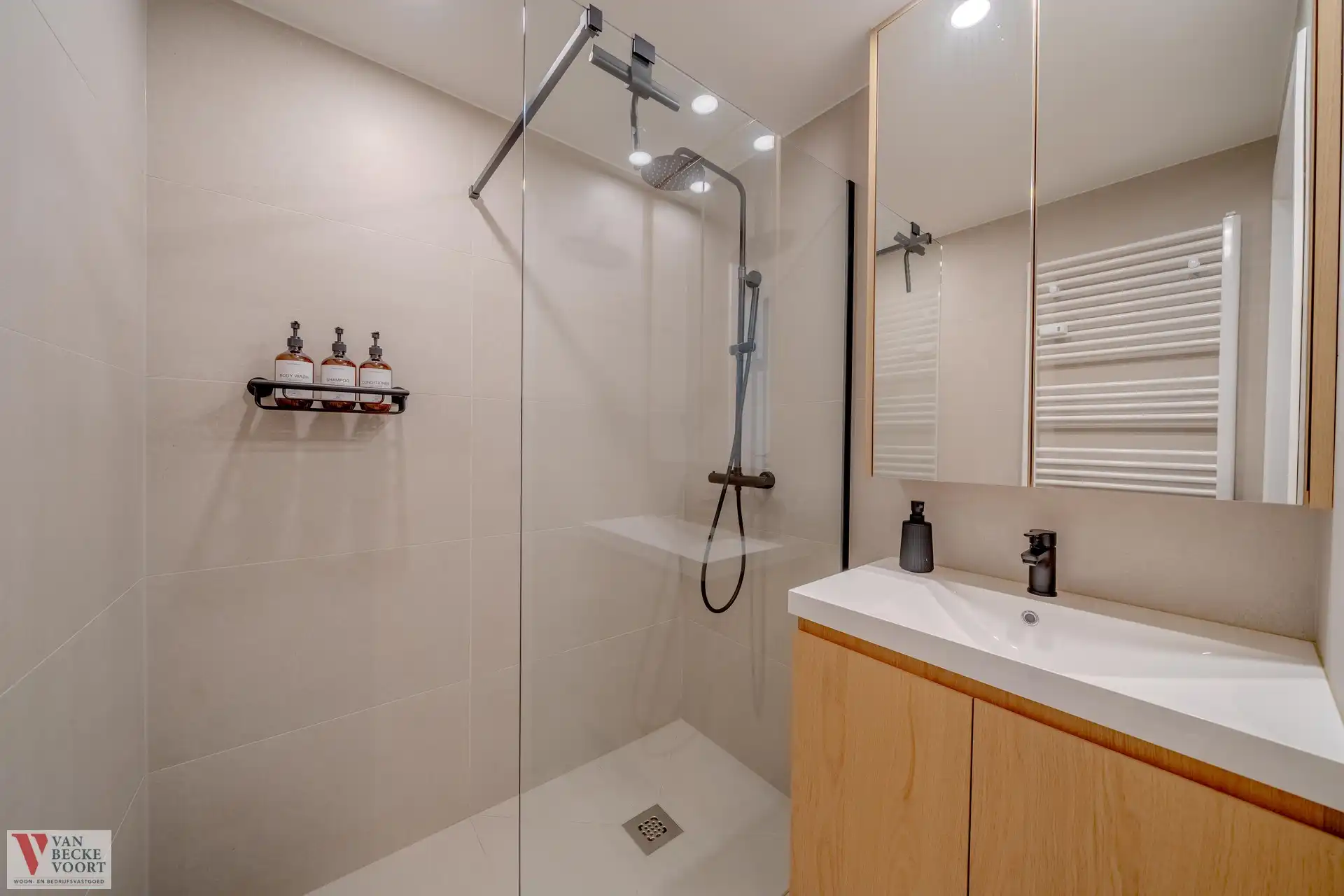 Smaakvol gerenoveerd appartement in het hartje van Oostende foto 7