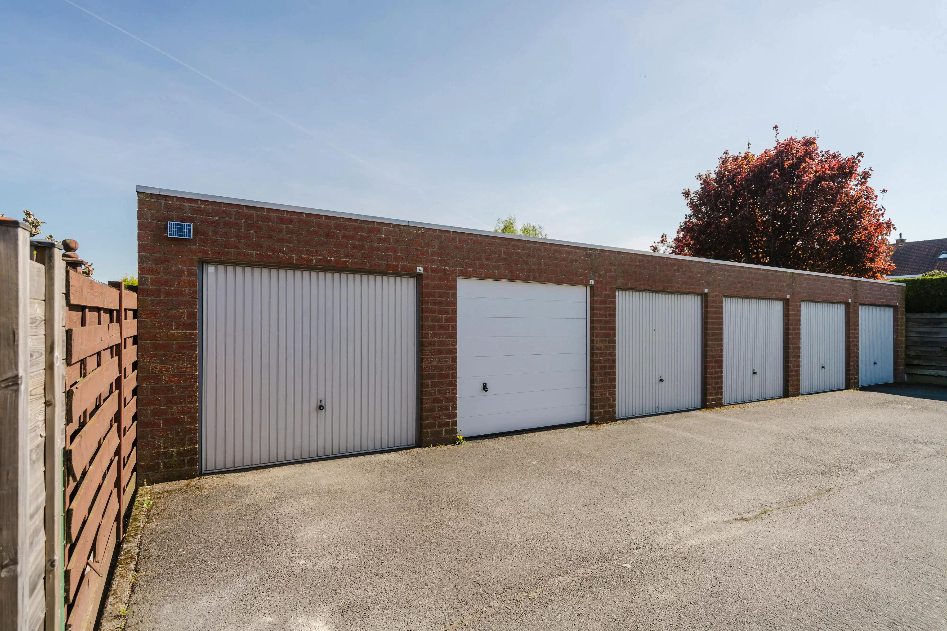 Lichtrijke woning met tuin en garage te koop in Bissegem! foto 17