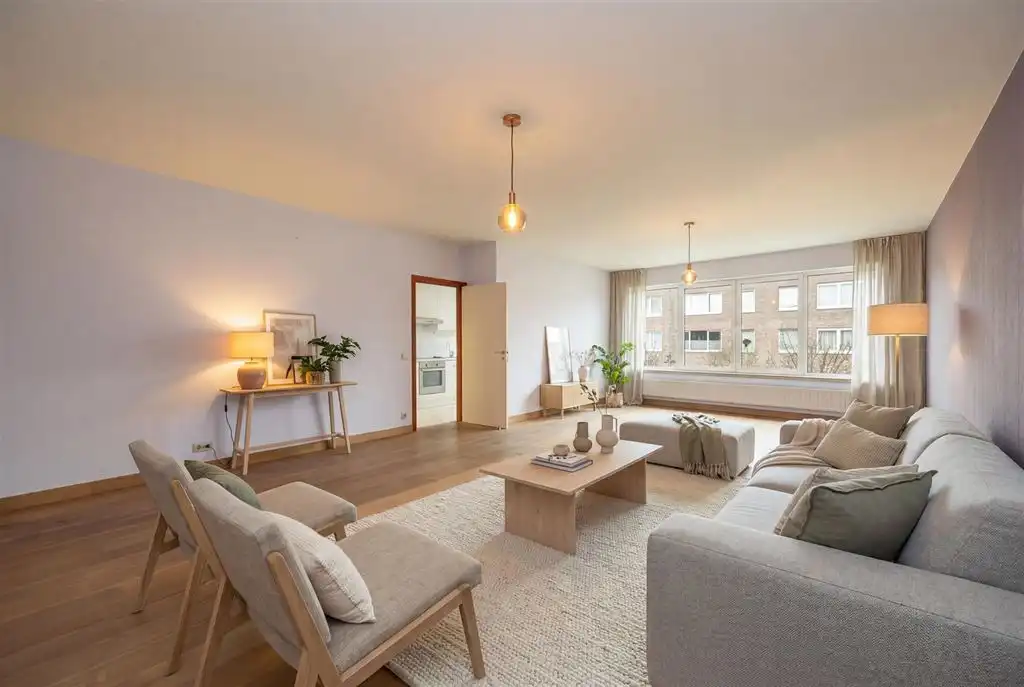 2 slpk-appartement met autostaanplaats in rustige woonwijk foto {{pictureIndex}}