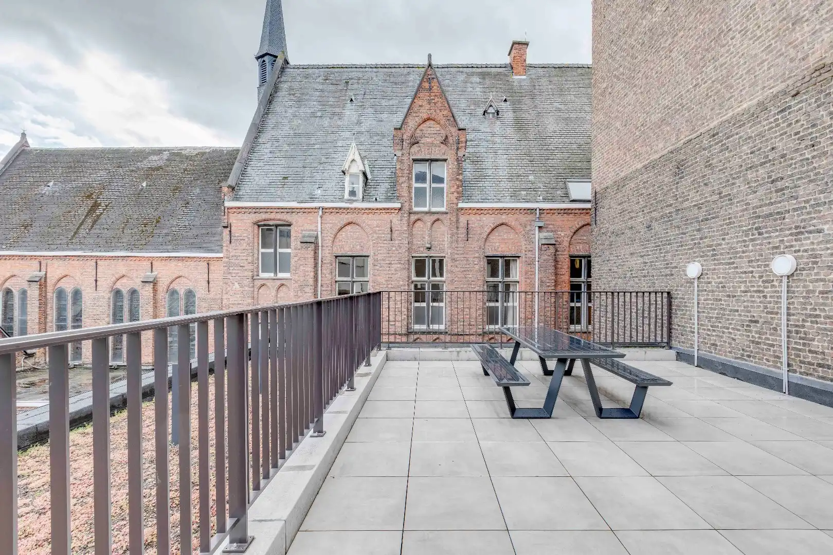 Mooi 1 slpk.-app.  met ruim terras en staanplaats aan het Muinkpark foto 18