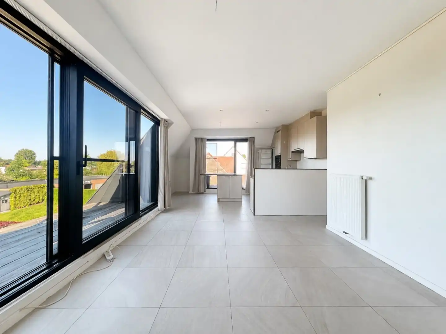 Recent 2-slaapkamer appartement met verschillende terrassen, een kelderberging en een parkeerplaats foto 2