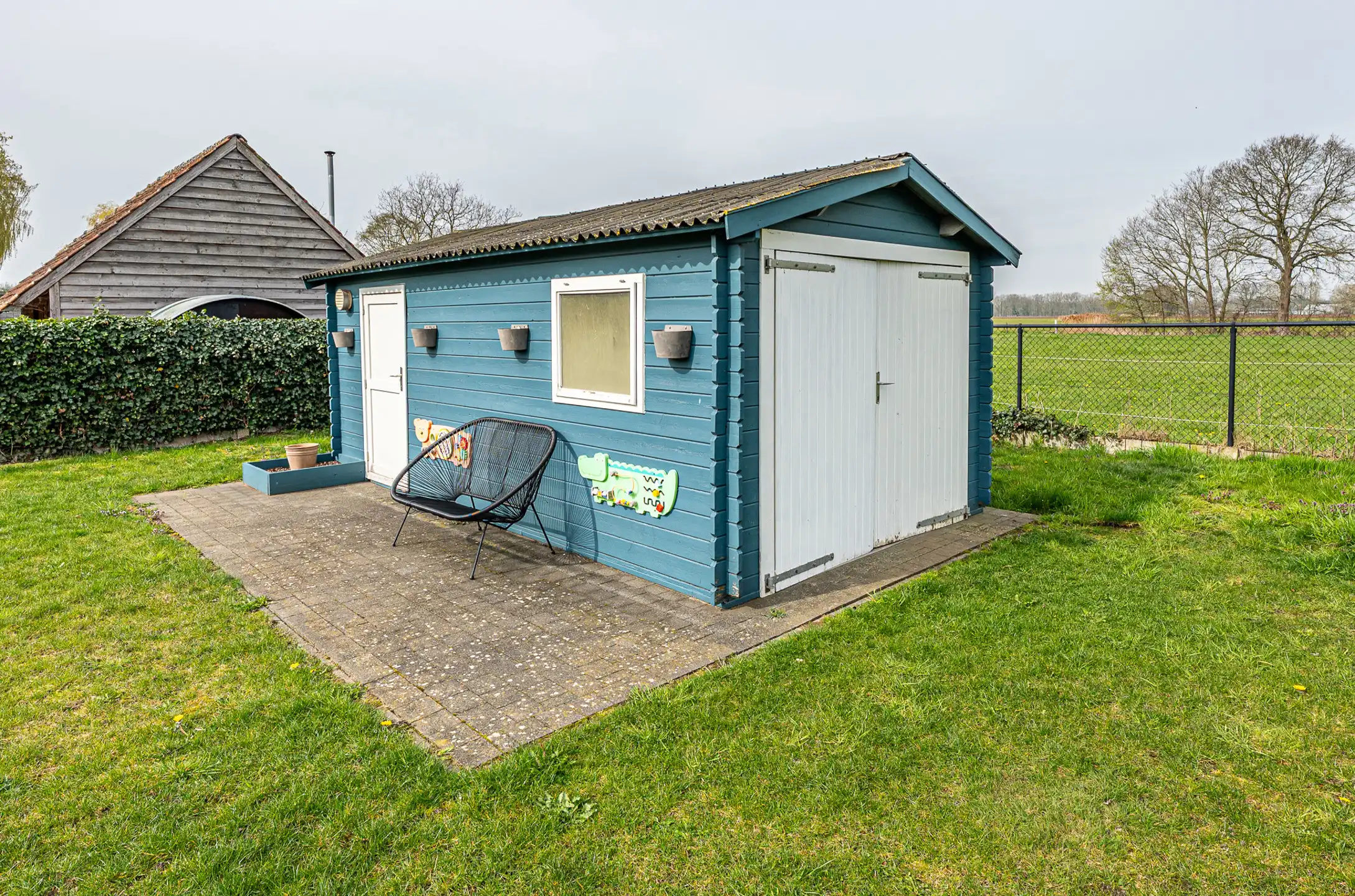 Moderne gezinswoning met inpandige garage en grote tuin. foto 26