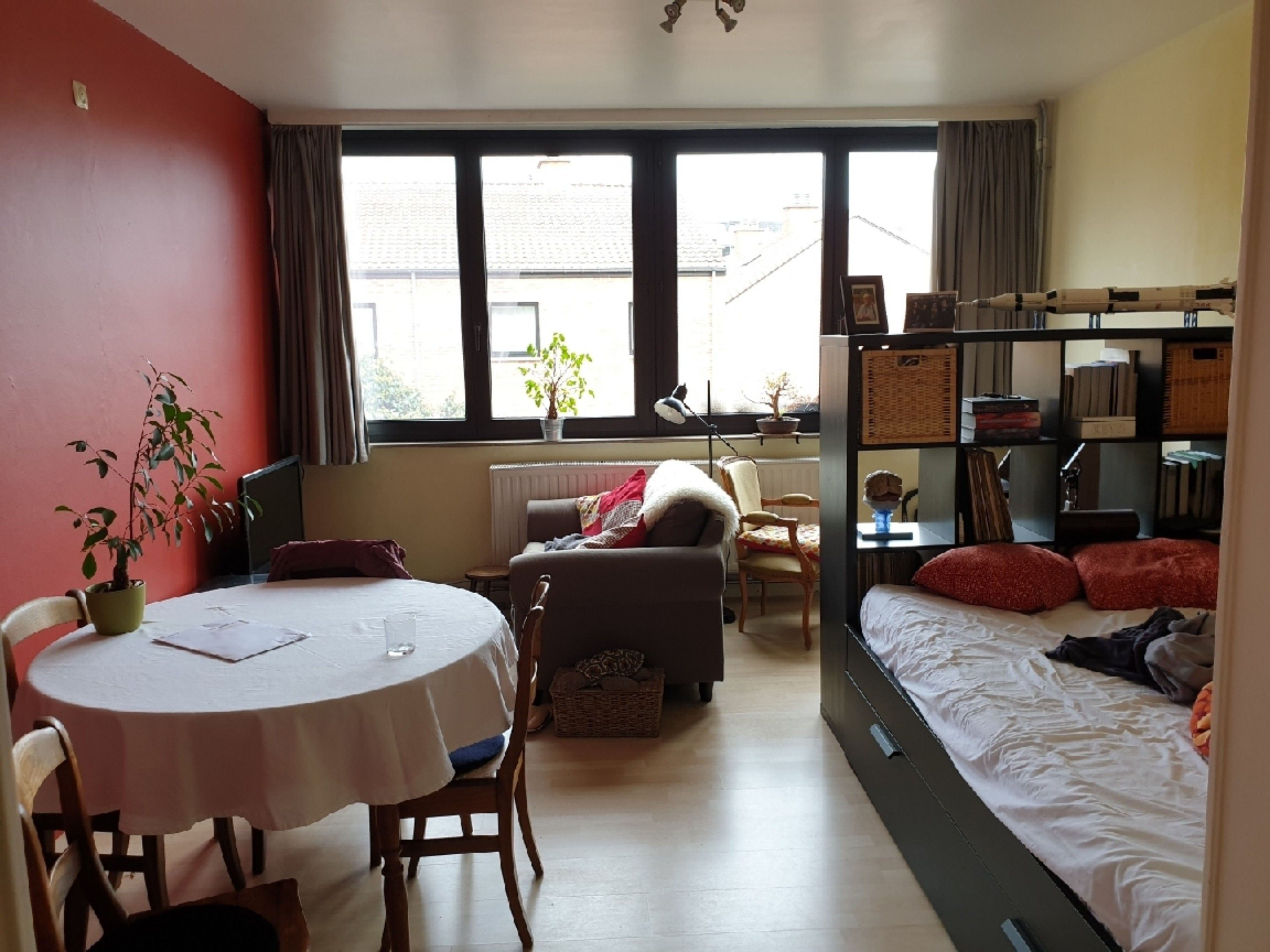 Rustig gelegen studio foto {{pictureIndex}}