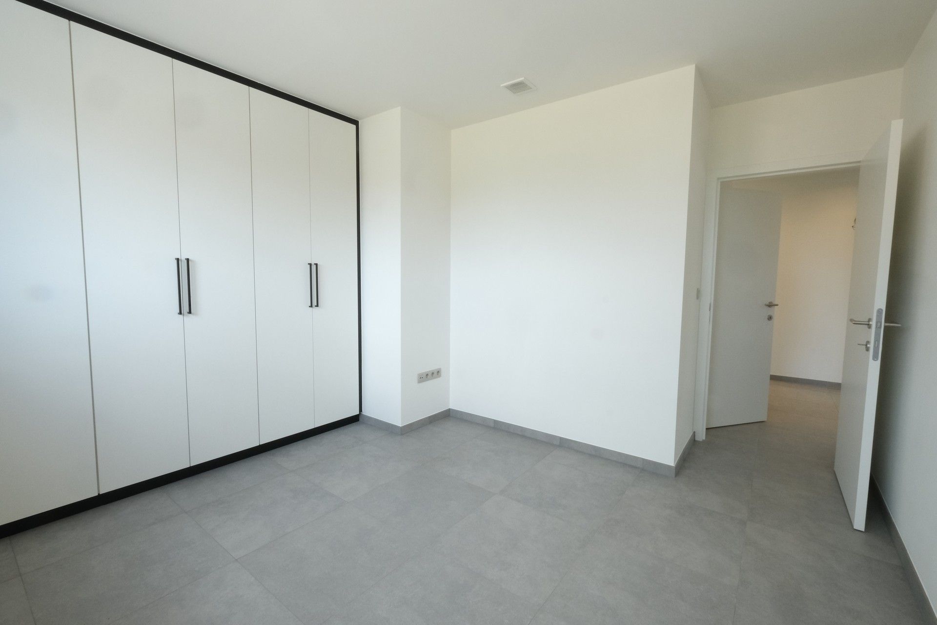 Nieuwbouw appartement op de eerste verdieping met luxueuze afwerking in Riemst. foto 26