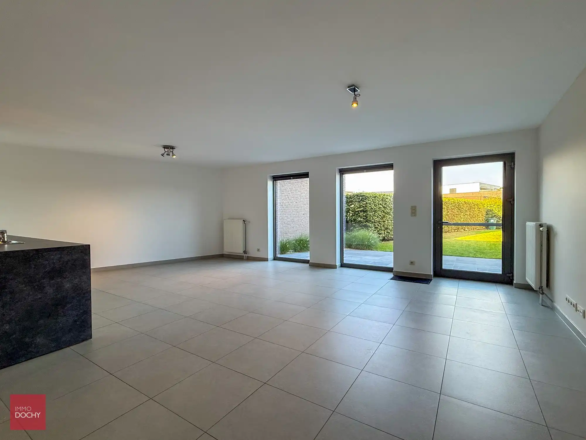 Mooi instapklaar gelijkvloers appartement met tuin en garage in centrum | Churchillstraat foto 3