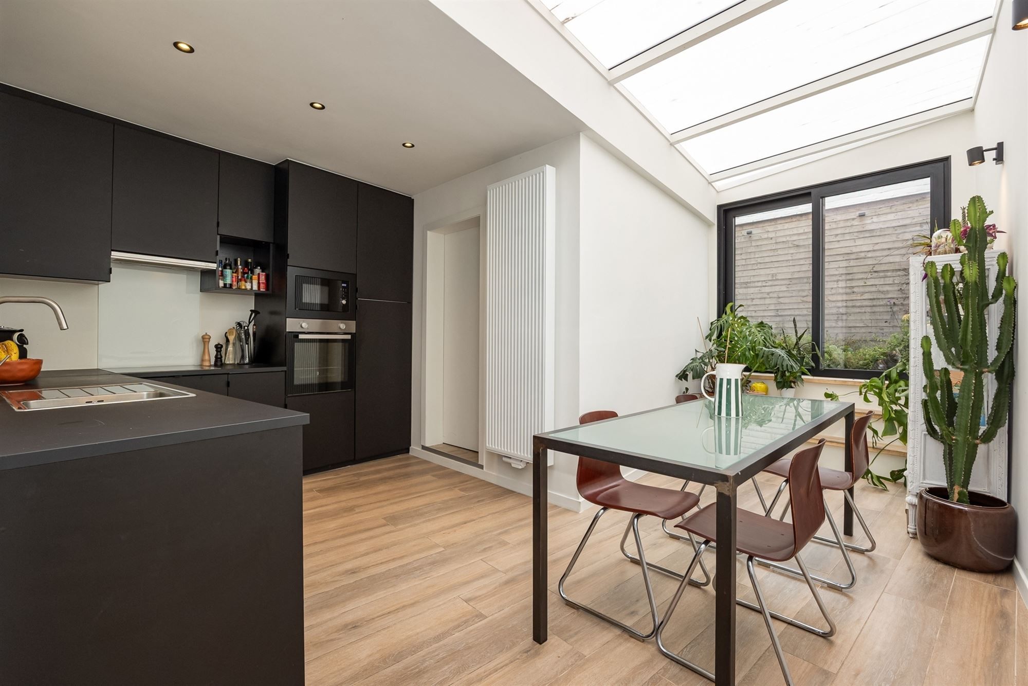Instapklaar huis met drie ruime slaapkamers foto 7