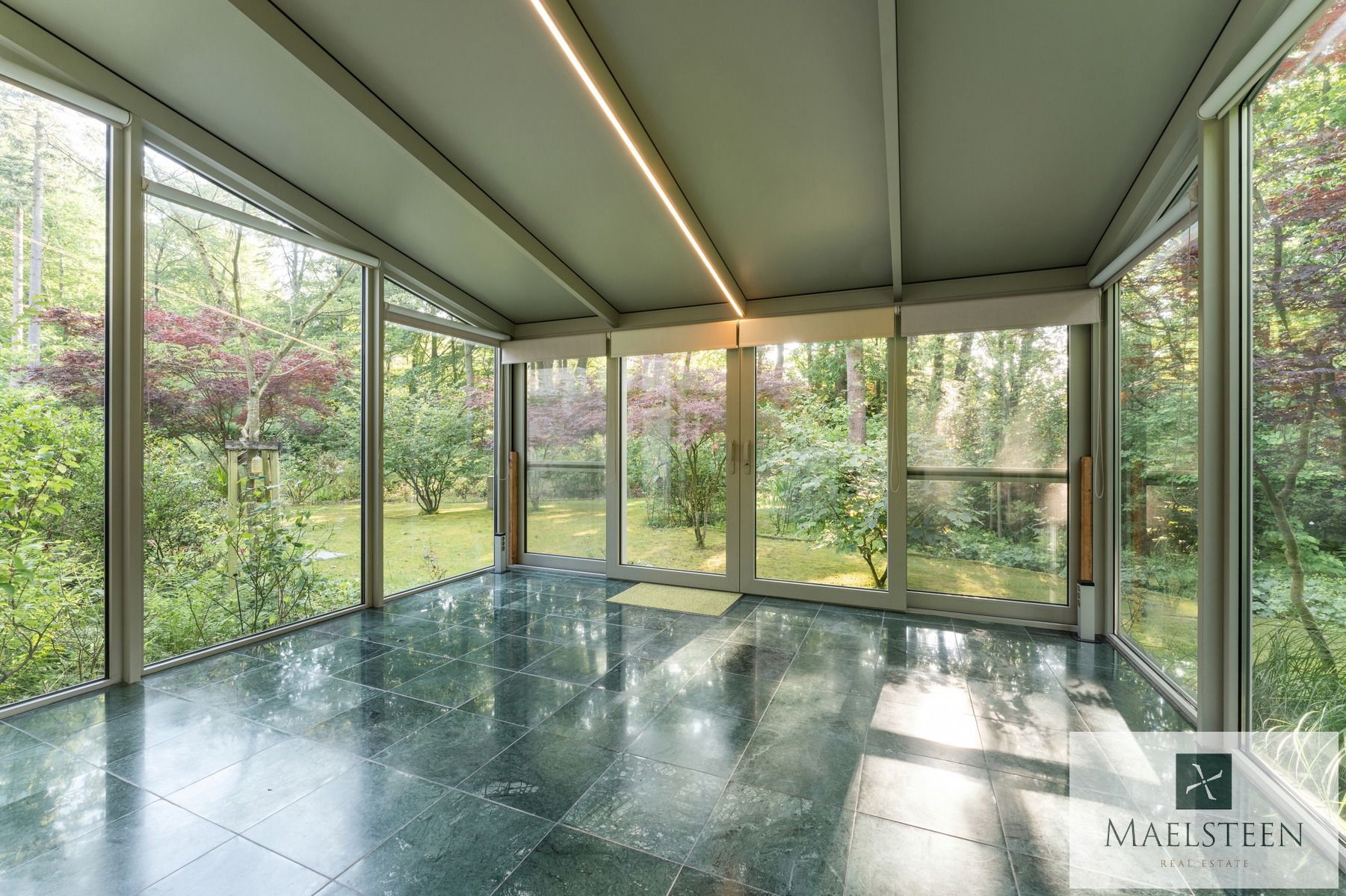 Tijdloze villa op 2.745 m² in Tillegembos Brugge foto 12