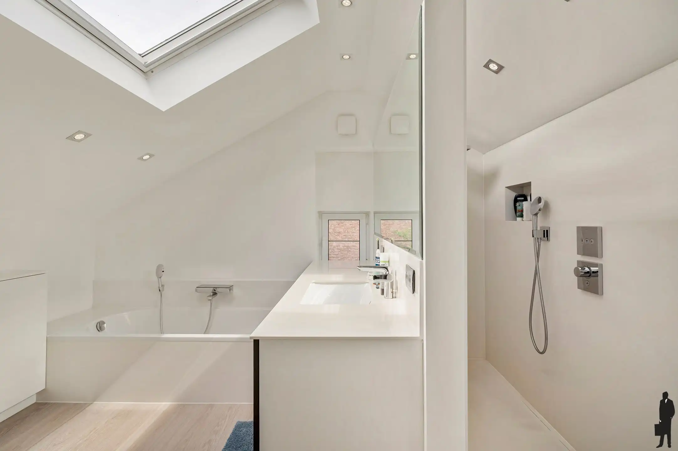 Instapklare open bebouwing met inpandige garage en zonnige tuin op 692 m². foto 17