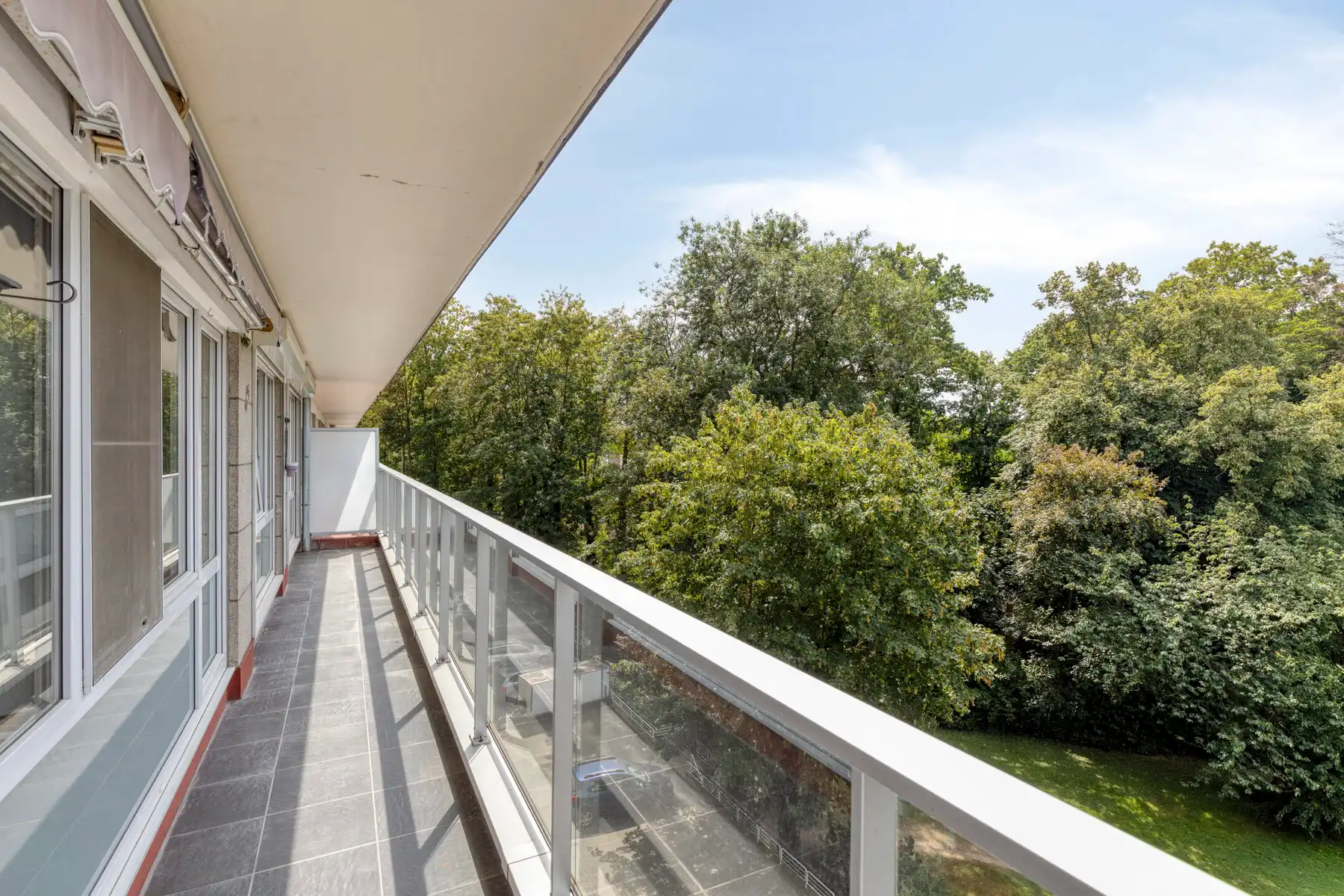 Zeer lichtrijk 2-slaapkamerappartement foto 9