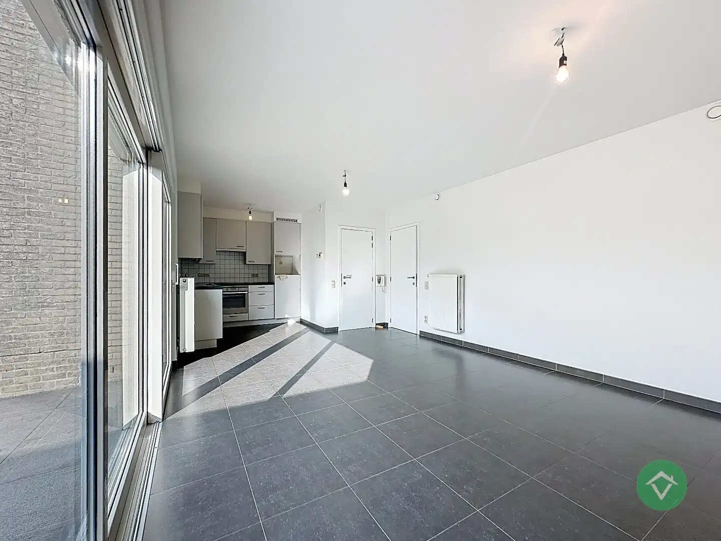 Instapklaar gelijkvloers appartement met staanplaats te Gistel foto 4