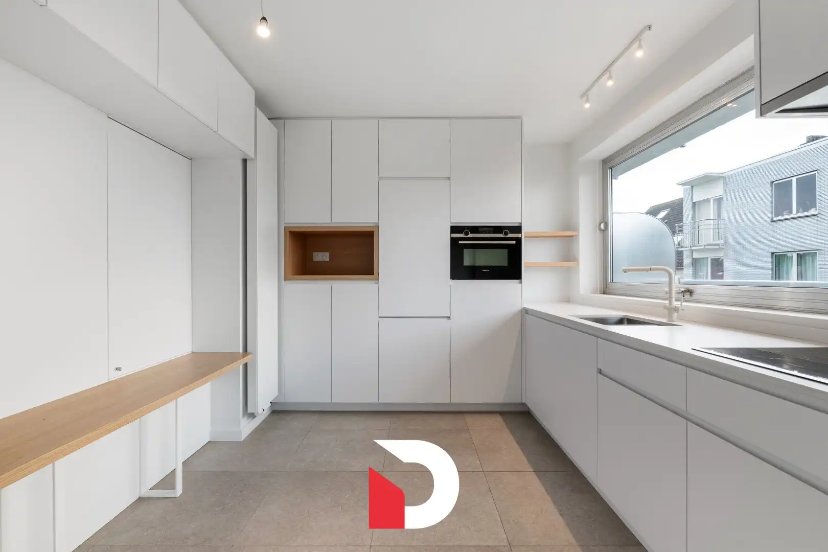 Schitterend gerenoveerd appartement op gunstige locatie in Sint-Andries foto 6