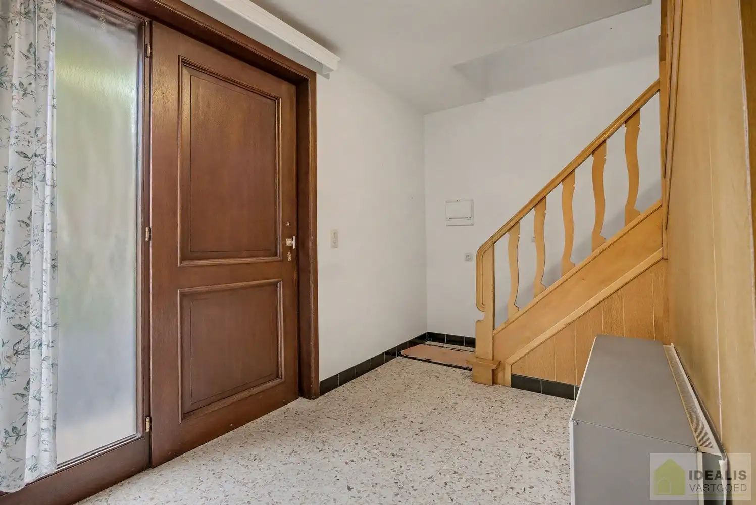 IDEALIS VASTGOED - Nabij het groen gelegen woning met een bewoonbare oppervlakte van + -125m² op een perceel van 7a59ca! Het betreft een zeer centraal gelegen woning t.o.v. grote steden als Leuven, Brussel, Antwerpen en Hasselt die vlot bereikbaar zijn door de nabijheid van de E313 en E314. Uitermate geschikt voor kandidaten op zoek naar een te renoveren woning in de groene omgeving van Linkhout!! foto 13
