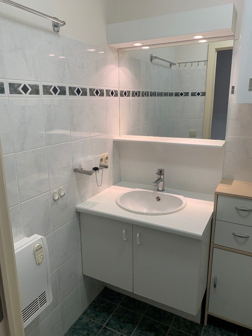 Gemeubeld appartement met 1 slaapkamer en twee terrassen, in residentie mét zwembad foto 6