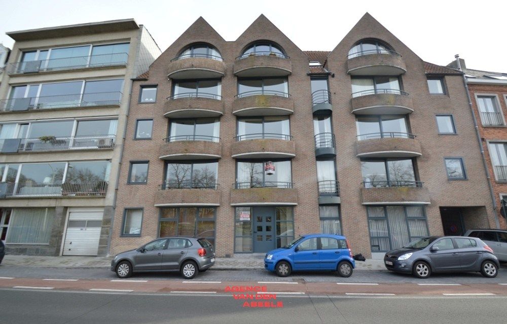 Autostandplaats aan ring van Brugge foto 4