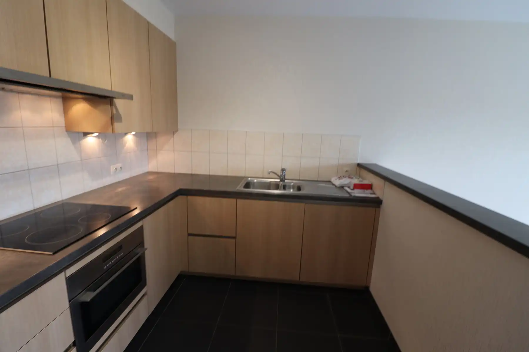 Een appartement op de eerste verdieping - met terras, kelderberging en garage foto 5