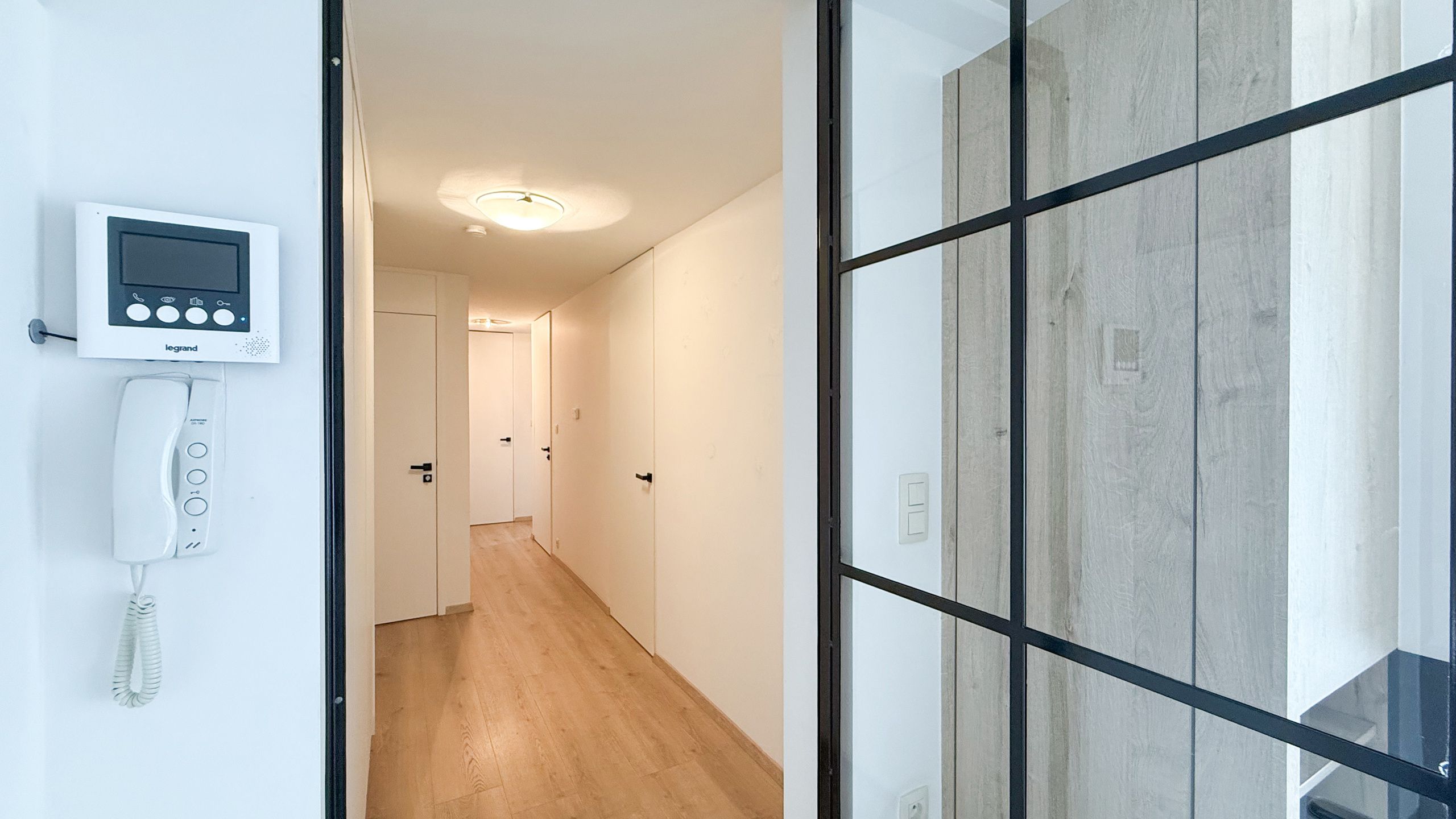 Ruim appartement met 2 slaapkamers en terras,met palletkachel foto 18