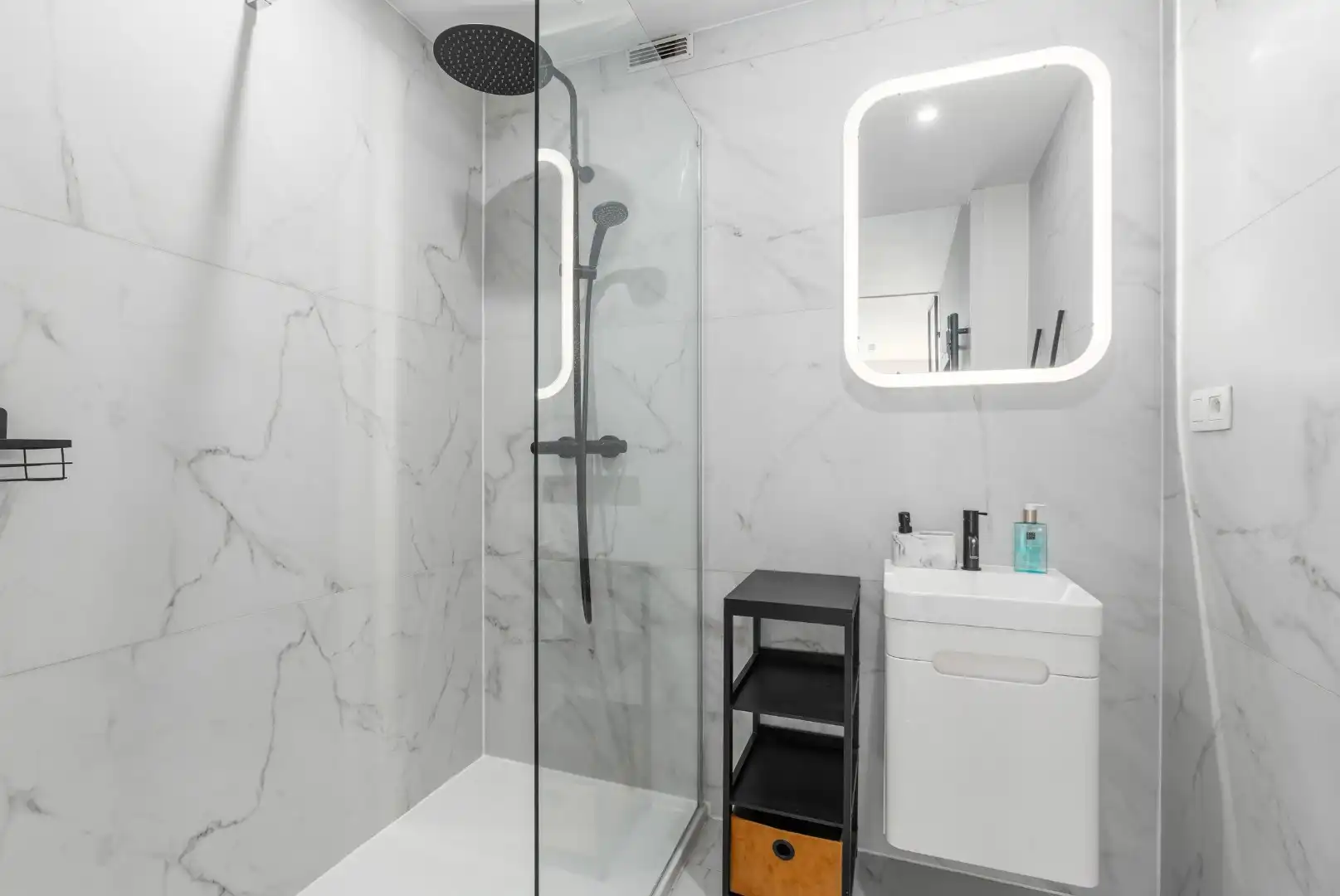 Trendy appartement met vakantievergunning foto 8