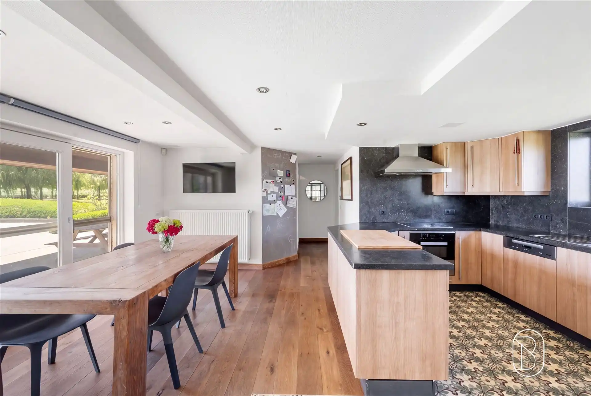 Landhuis + bijgebouw, met zwembad en privacy op 5.329 m². foto 19