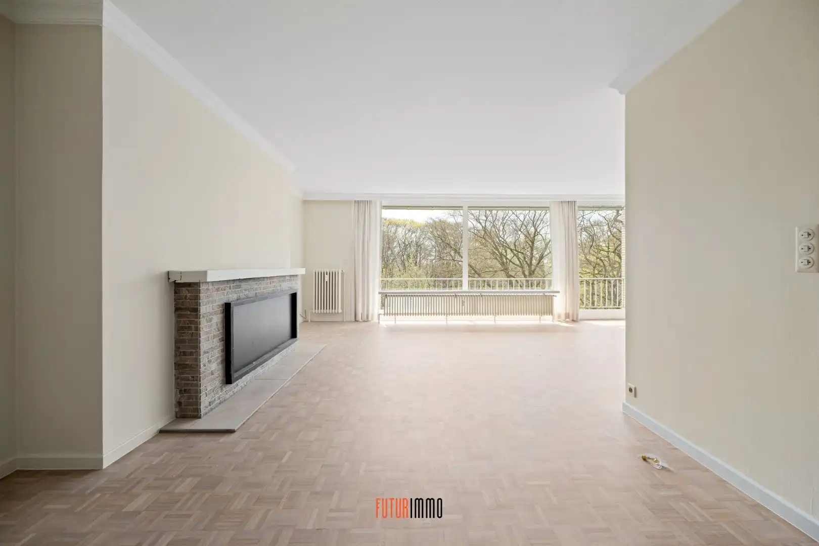 Ruim 3-slpk appartement met parking te Sint-Michiels foto 5