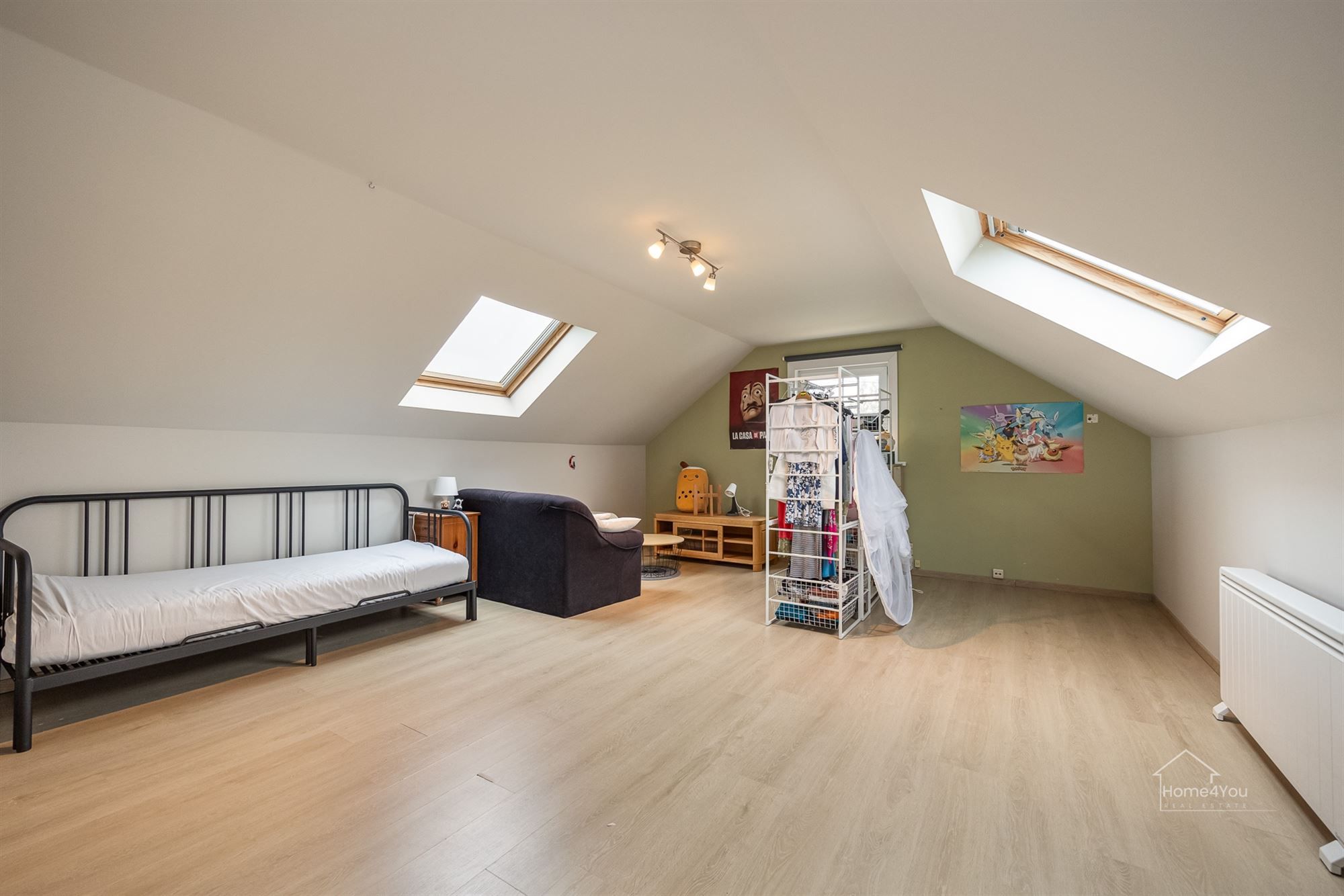 Vrijstaande woning op ruim perceel foto 15