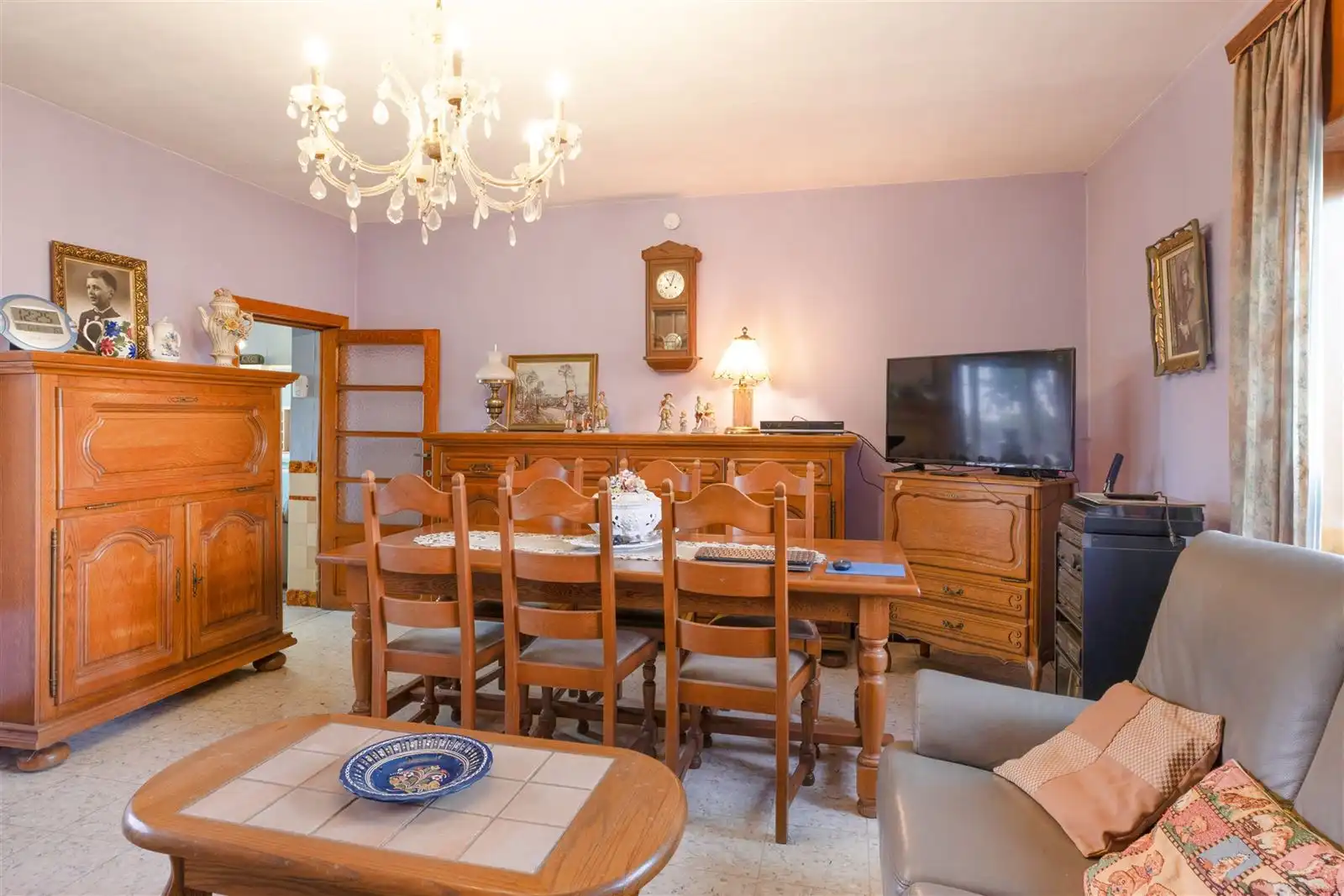 Allenstaande achterliggende te renoveren gezinswoning op 23are40 foto 10