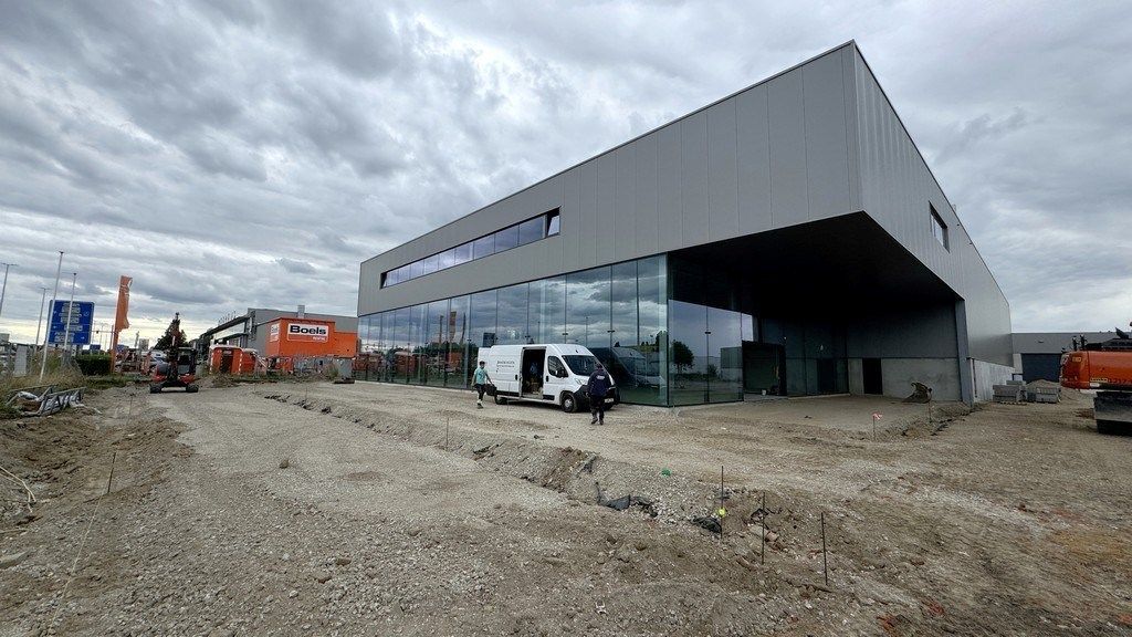 Nieuwbouw showroom met magazijn te huur aan A12 in Aartselaar foto 11
