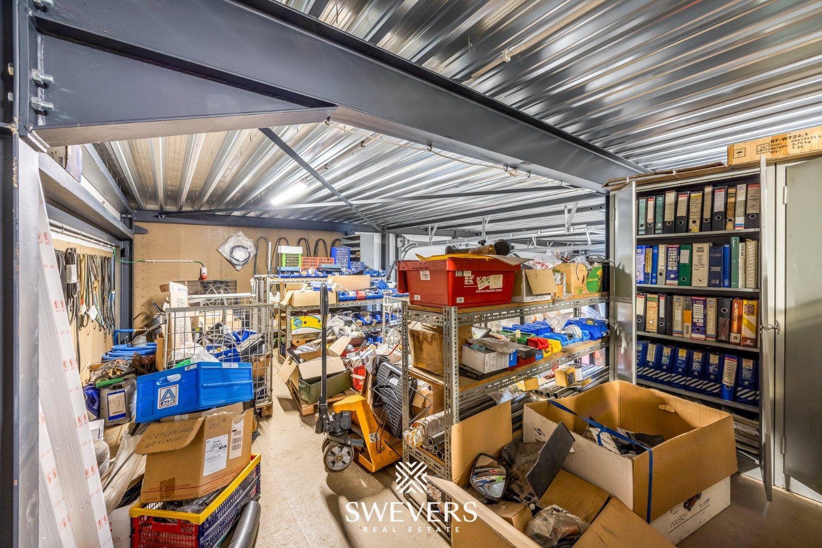 Industrieel pand met loods, toonzaal en woongedeelte in Gingelom foto 31