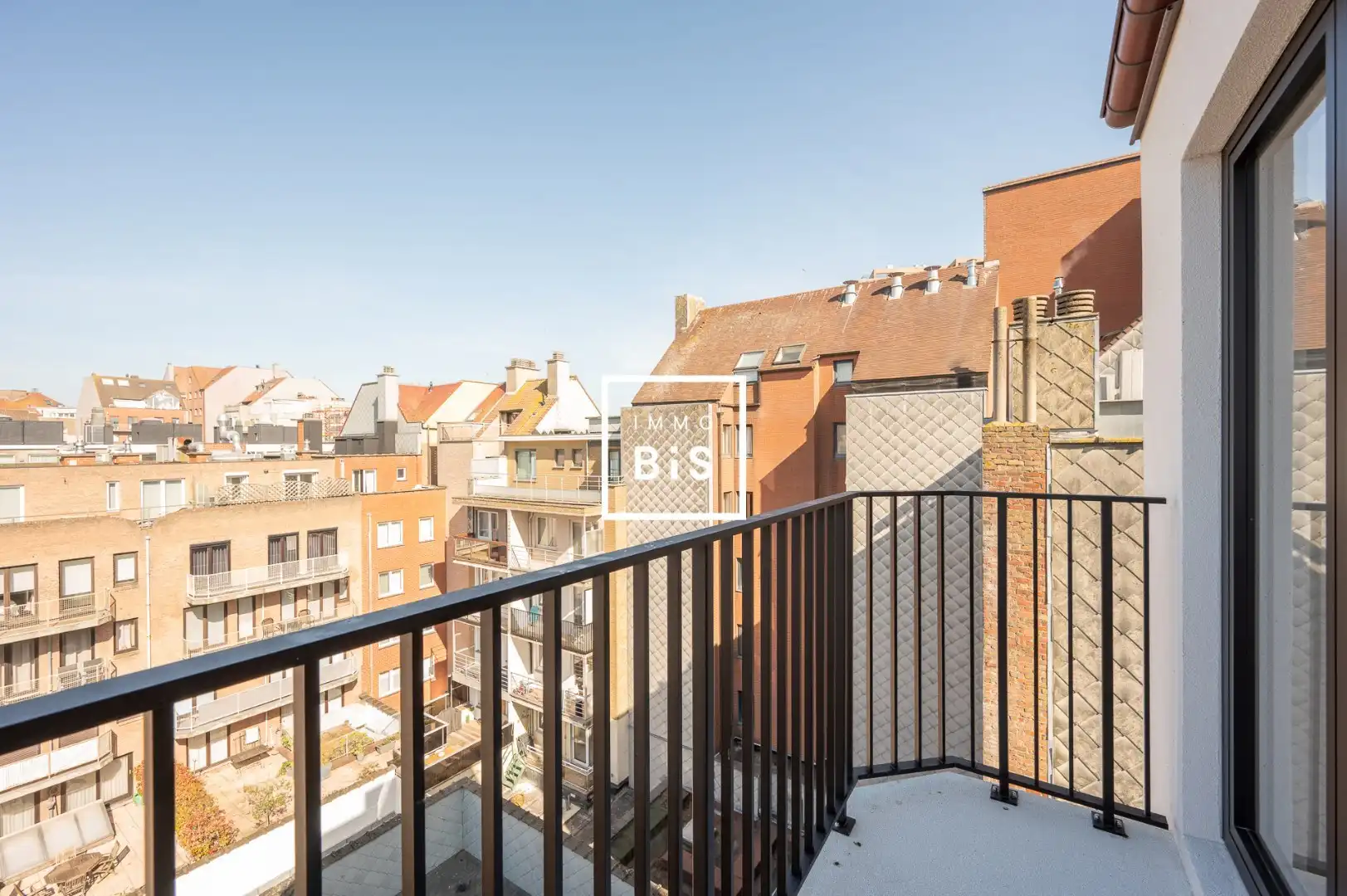 Stijlvol nieuwbouwappartement volledig afgewerkt in het hart van Knokke foto 11