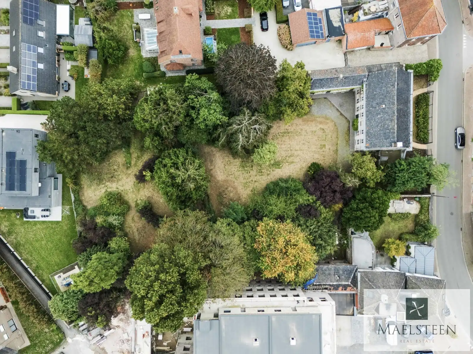 Historisch herenhuis op 3.611m2 in centrum Ruiselede foto 22