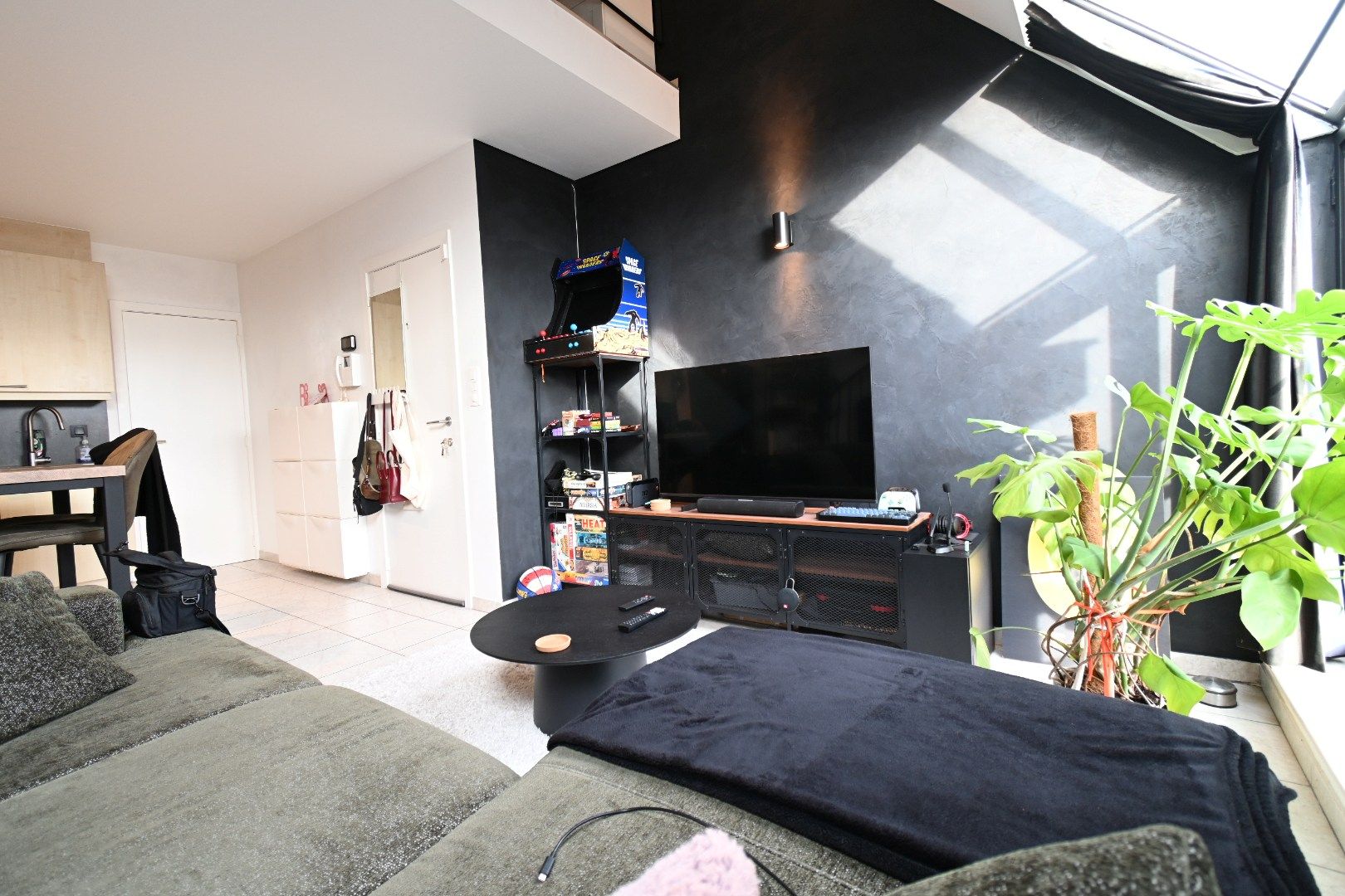 Knappe studio met mezzanine in Tongeren-centrum vlakbij park "De Motten" foto 7