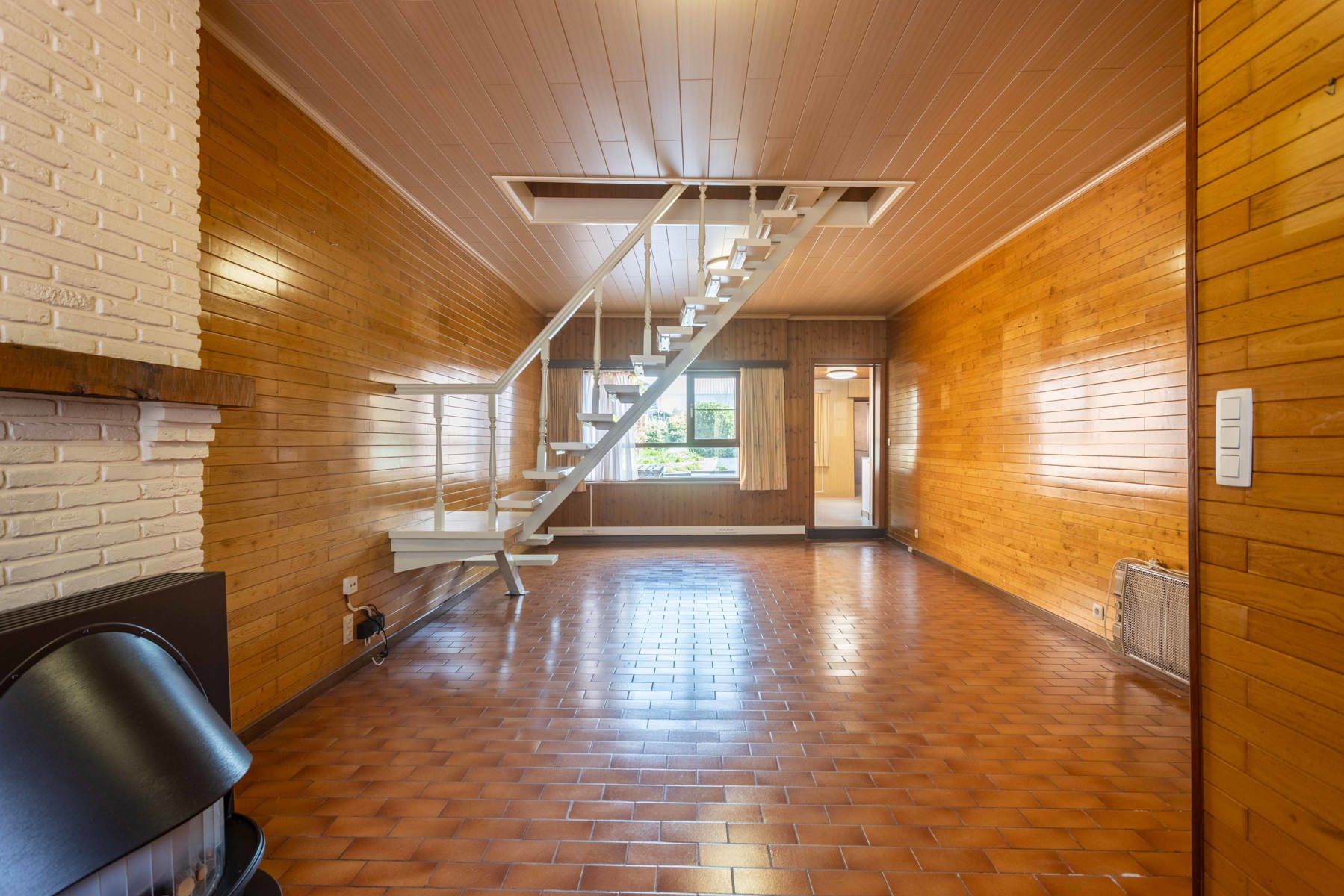 Goed onderhouden woning met garage te Aalst!  foto 4