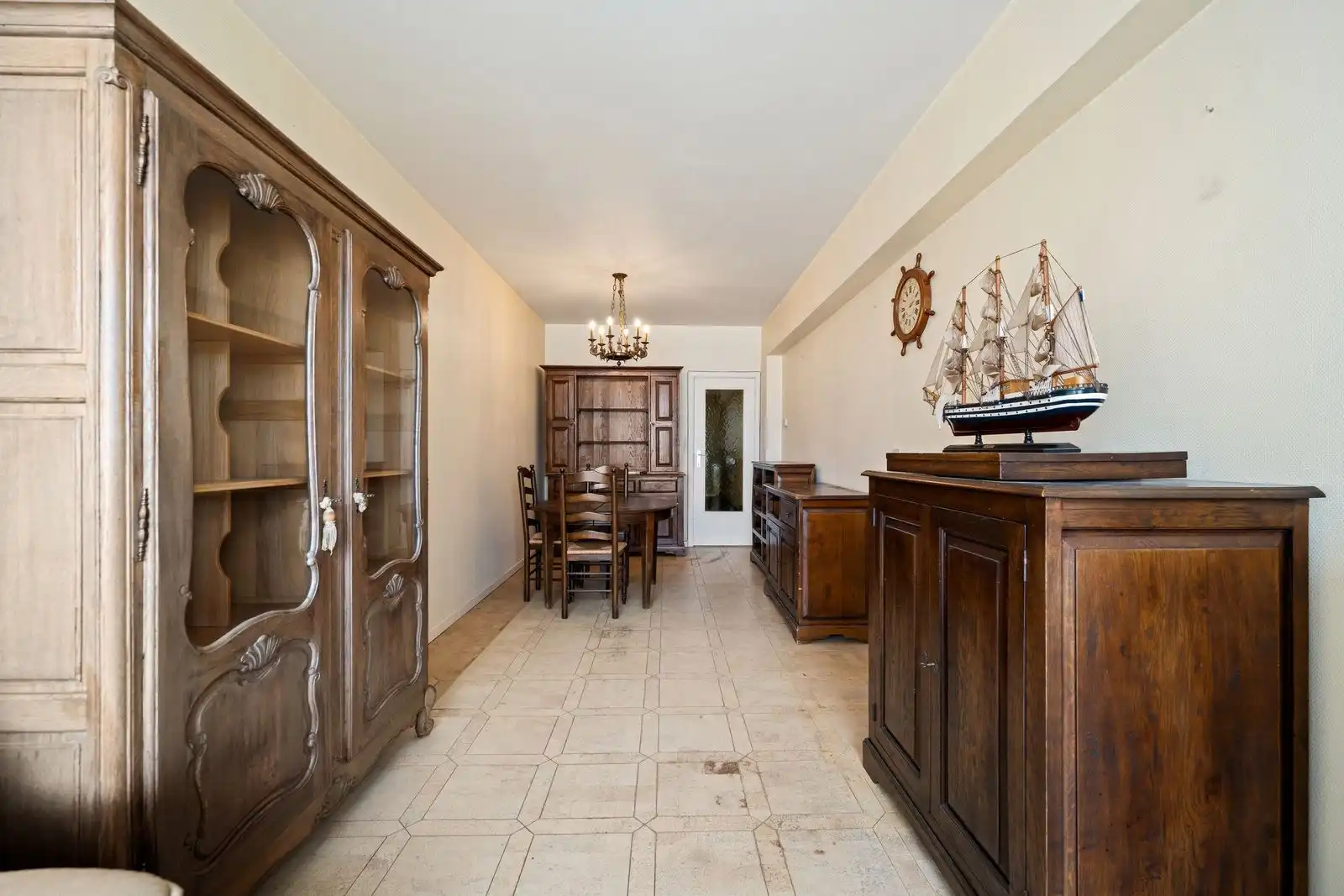 Te renoveren 1-slaapkamerappartement op de zeedijk van Zeebrugge foto 6