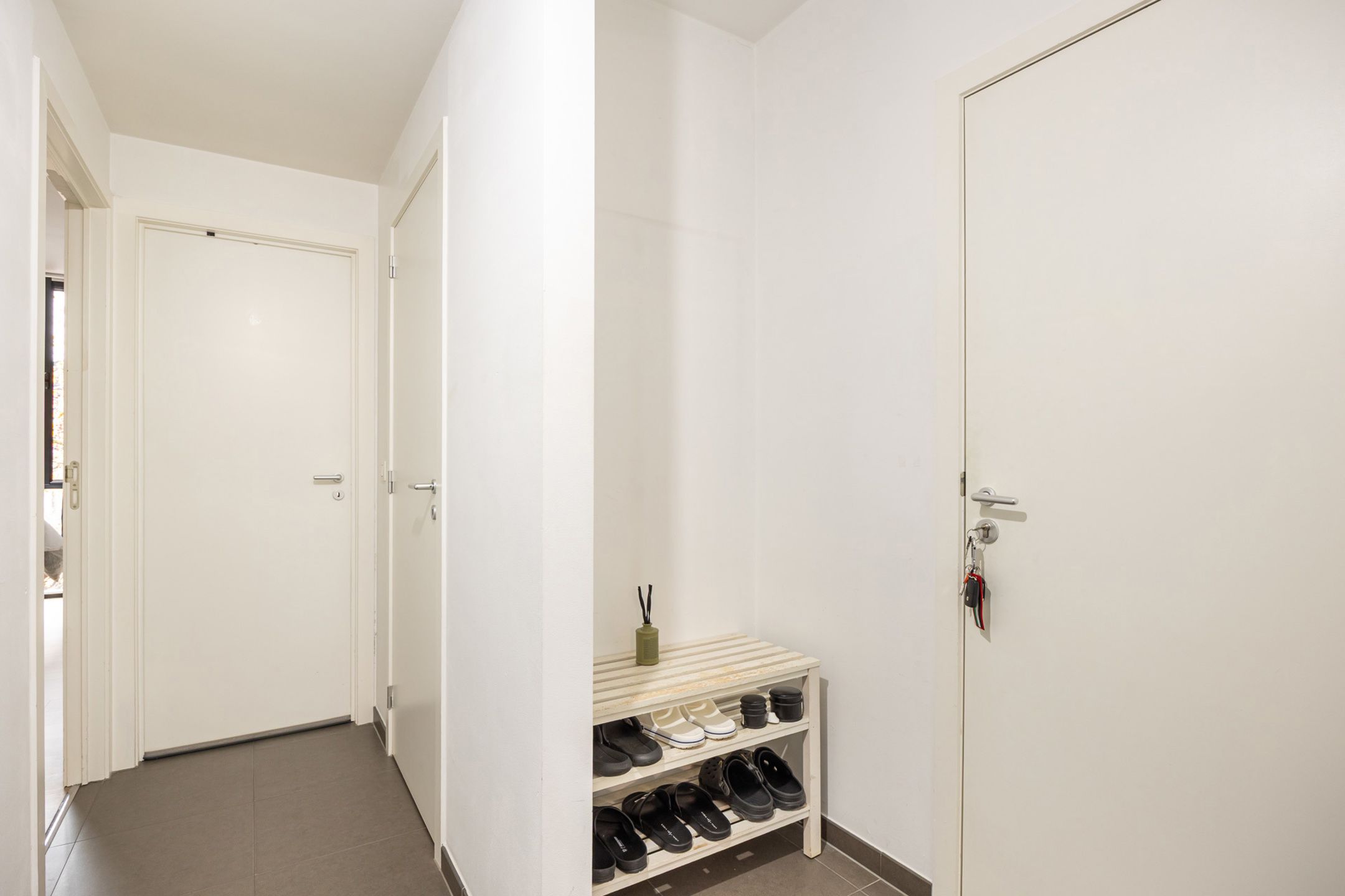 Te koop: stijlvol 2-slaapkamerappartement met terras foto 10