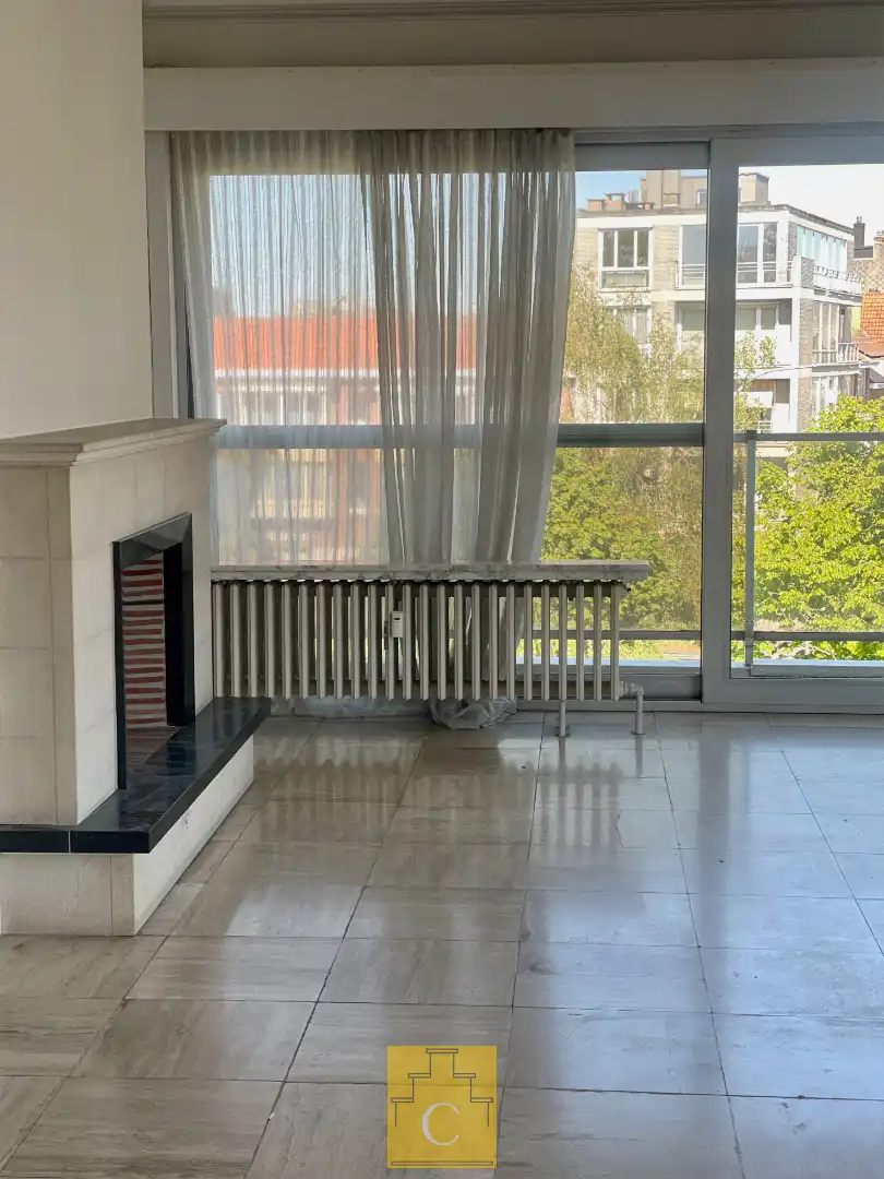 Ruim hoekappartement (155 m2) te Sint-Andries, 3 slaapkamer, terras , lift en garagebox foto 5