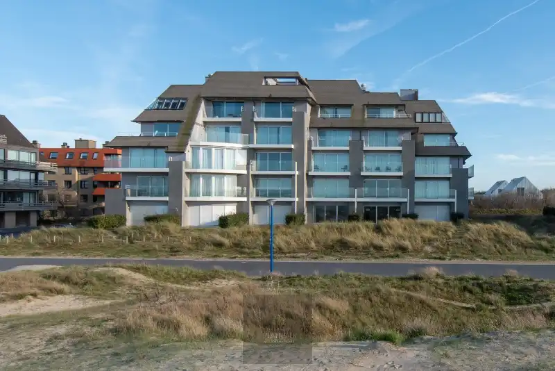 Uitzonderlijk doorloop-appartement aan het strand van Groenendijk. foto 24