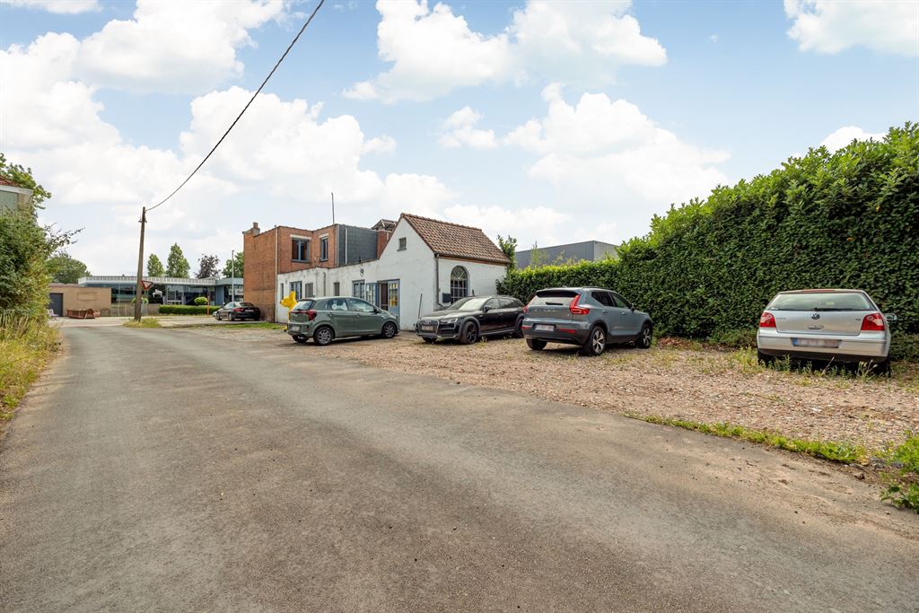 karaktervolle, te renoveren woning foto 23